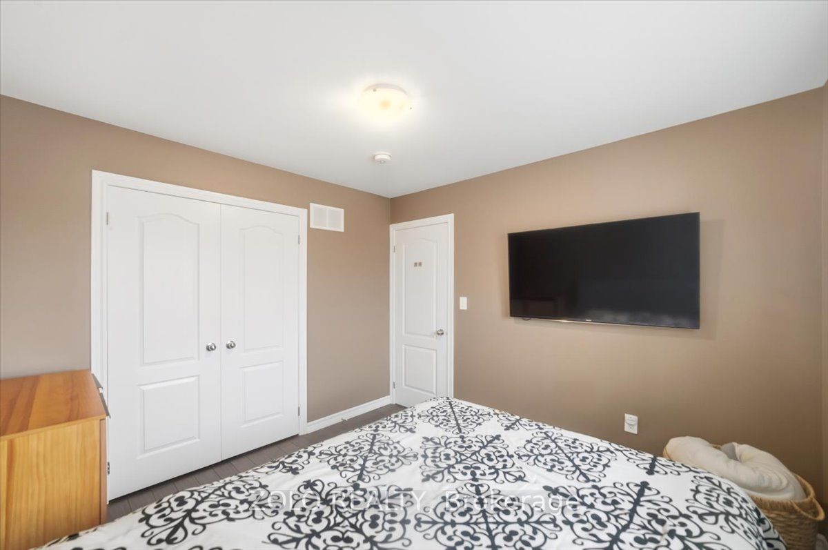 52 Claxton Crescent Property Photo 17