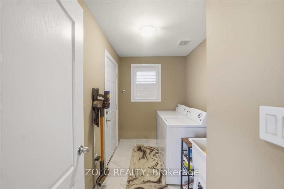 52 Claxton Crescent Property Photo 19