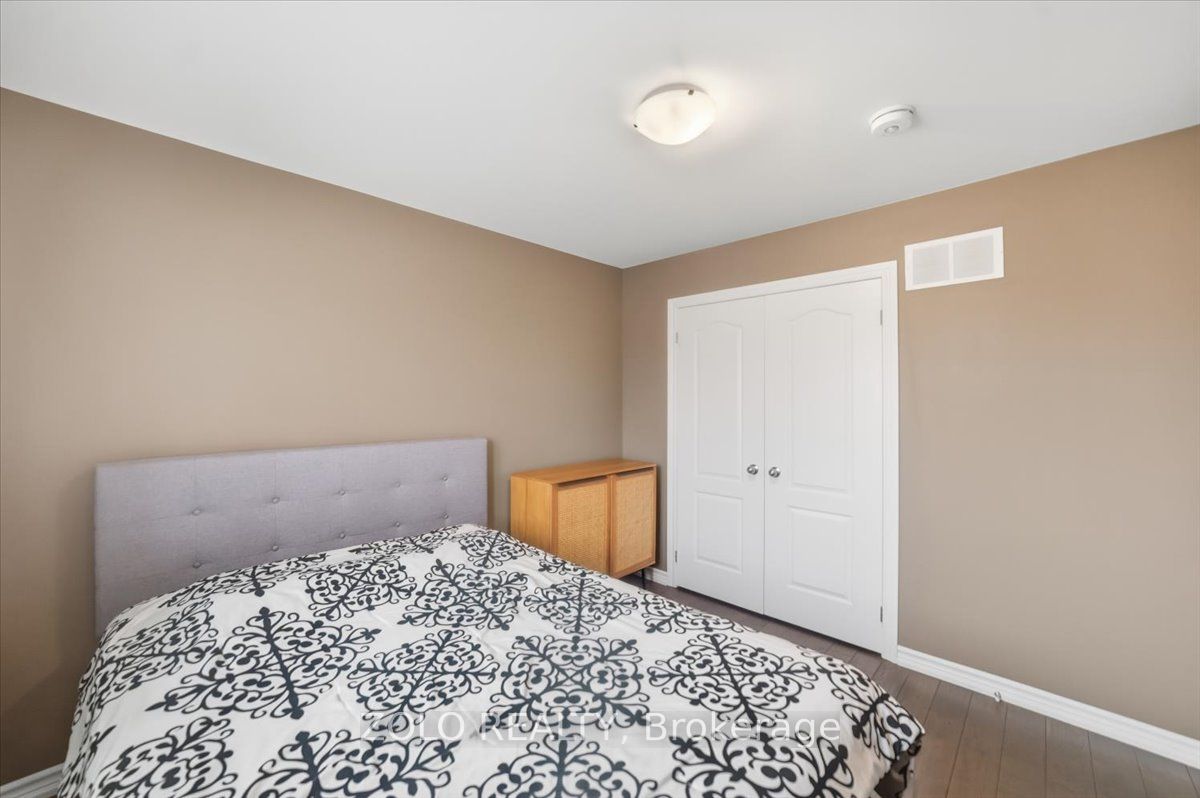 52 Claxton Crescent Property Photo 27