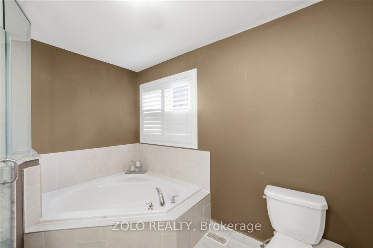 52 Claxton Crescent Property Photo 33