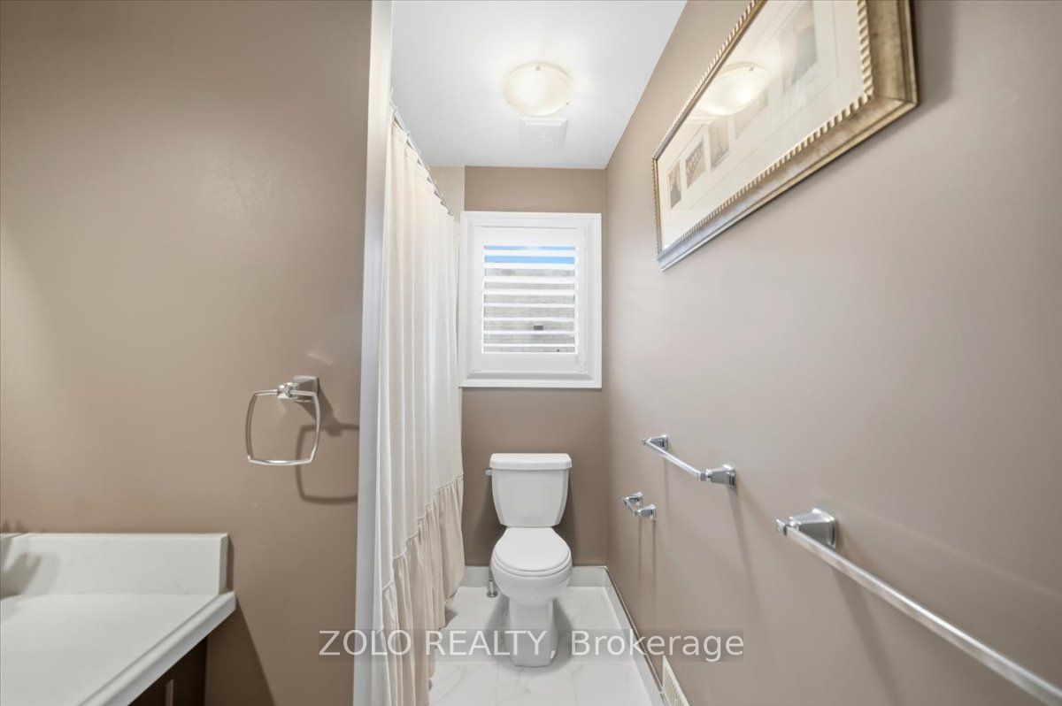 52 Claxton Crescent Property Photo 35