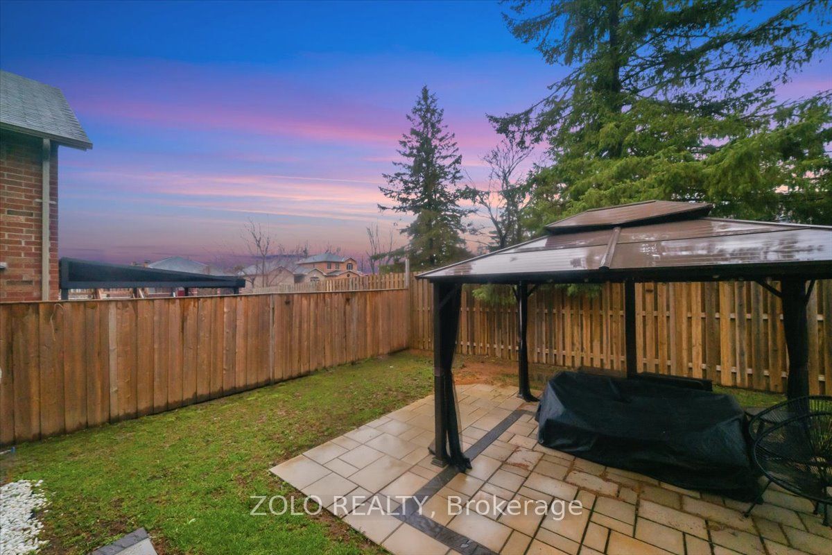 52 Claxton Crescent Property Photo 40