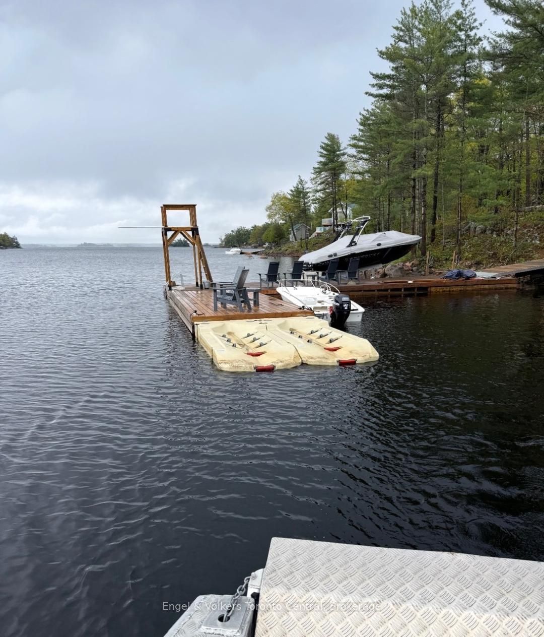 736 2190 Island Property Photo 5