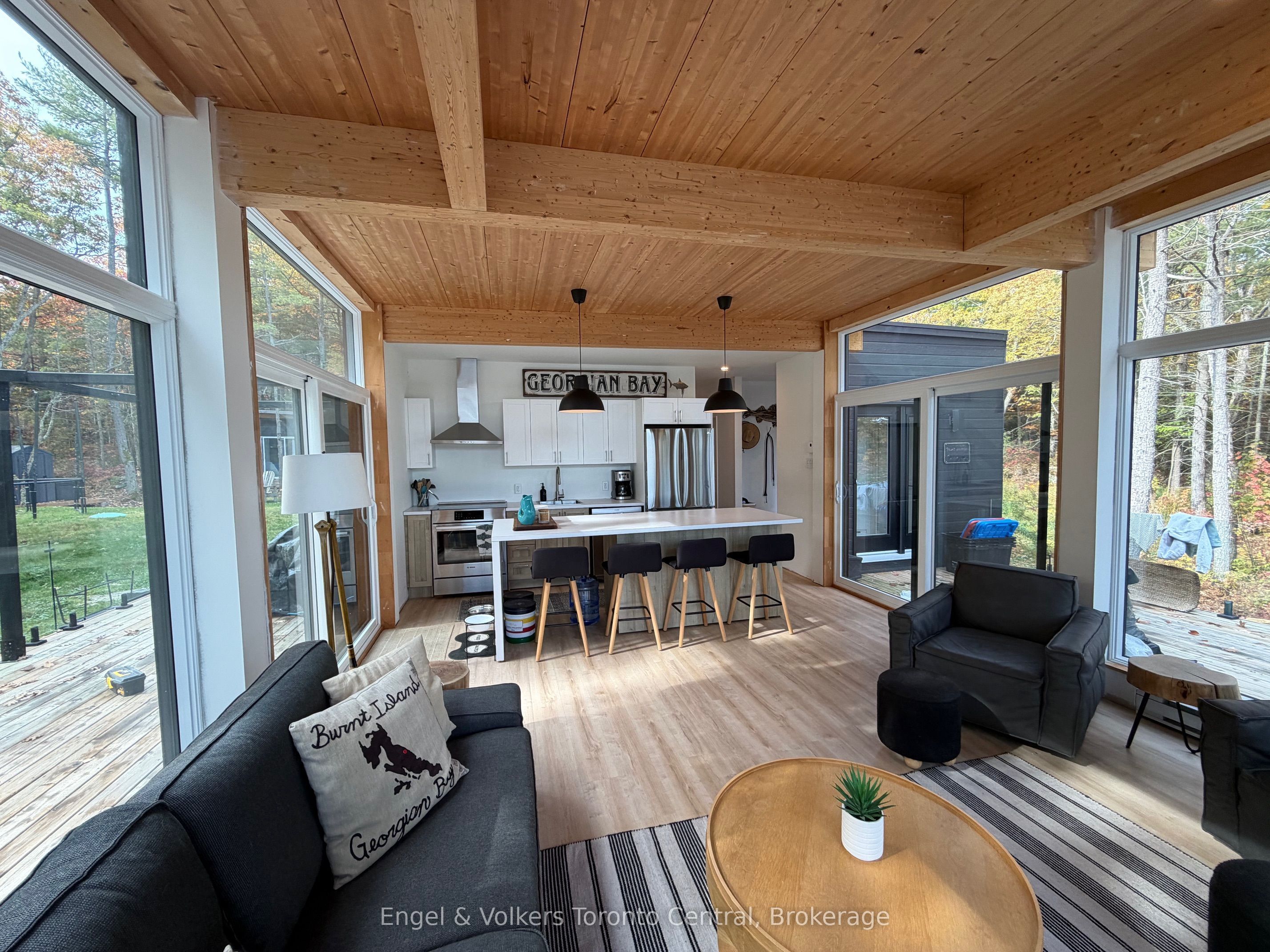 736 2190 Island Property Photo 14