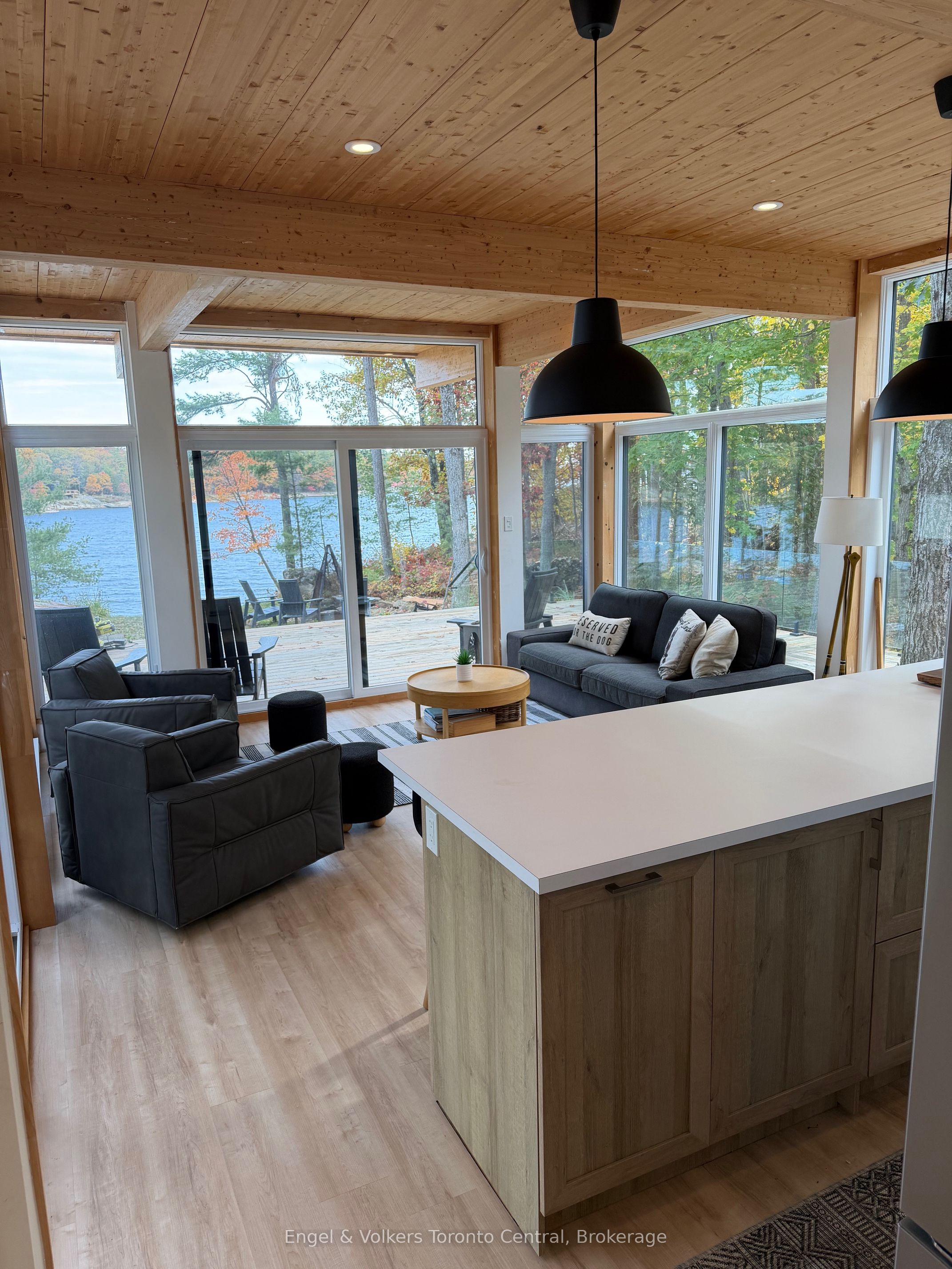 736 2190 Island Property Photo 16