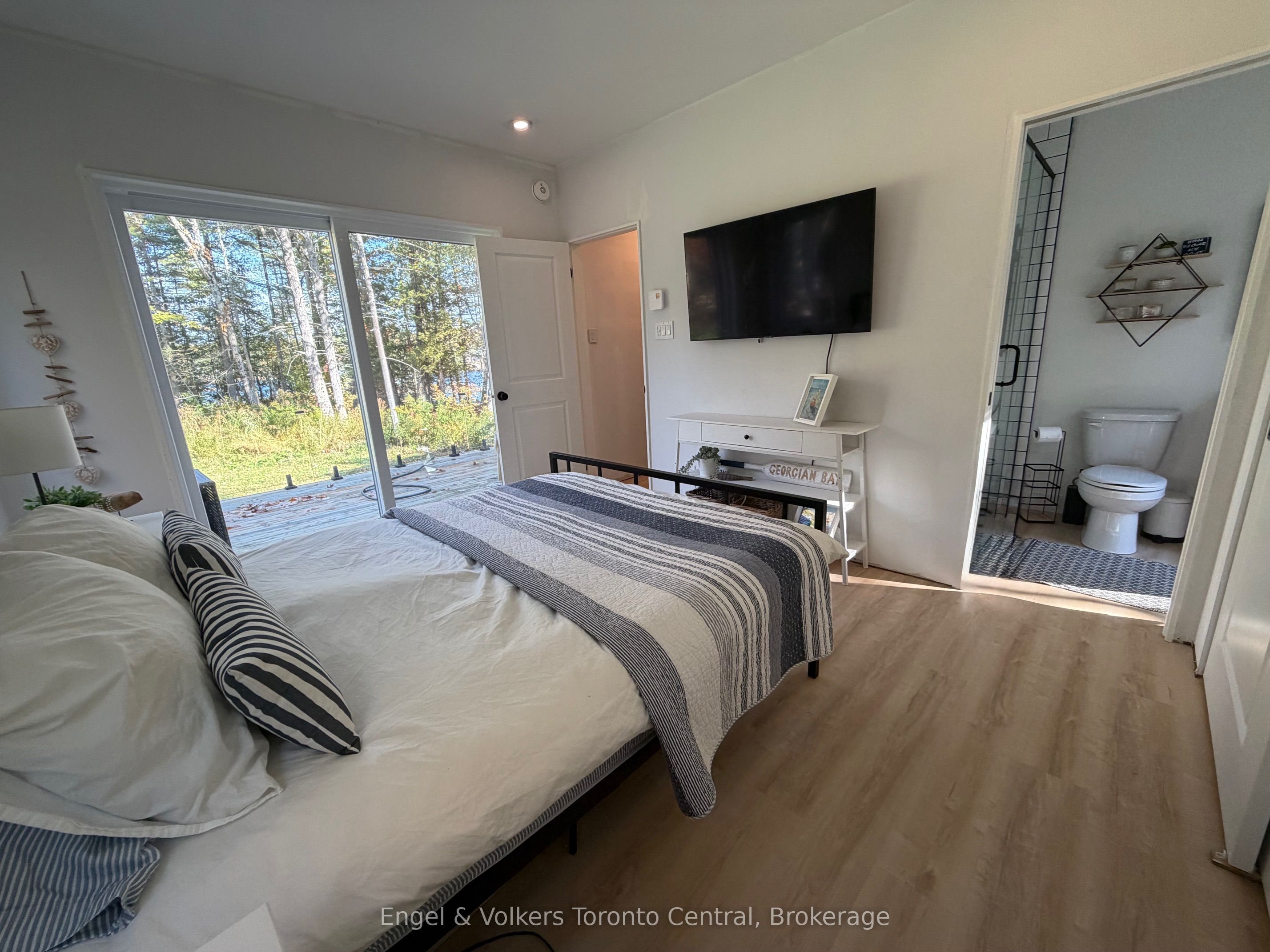736 2190 Island Property Photo 18