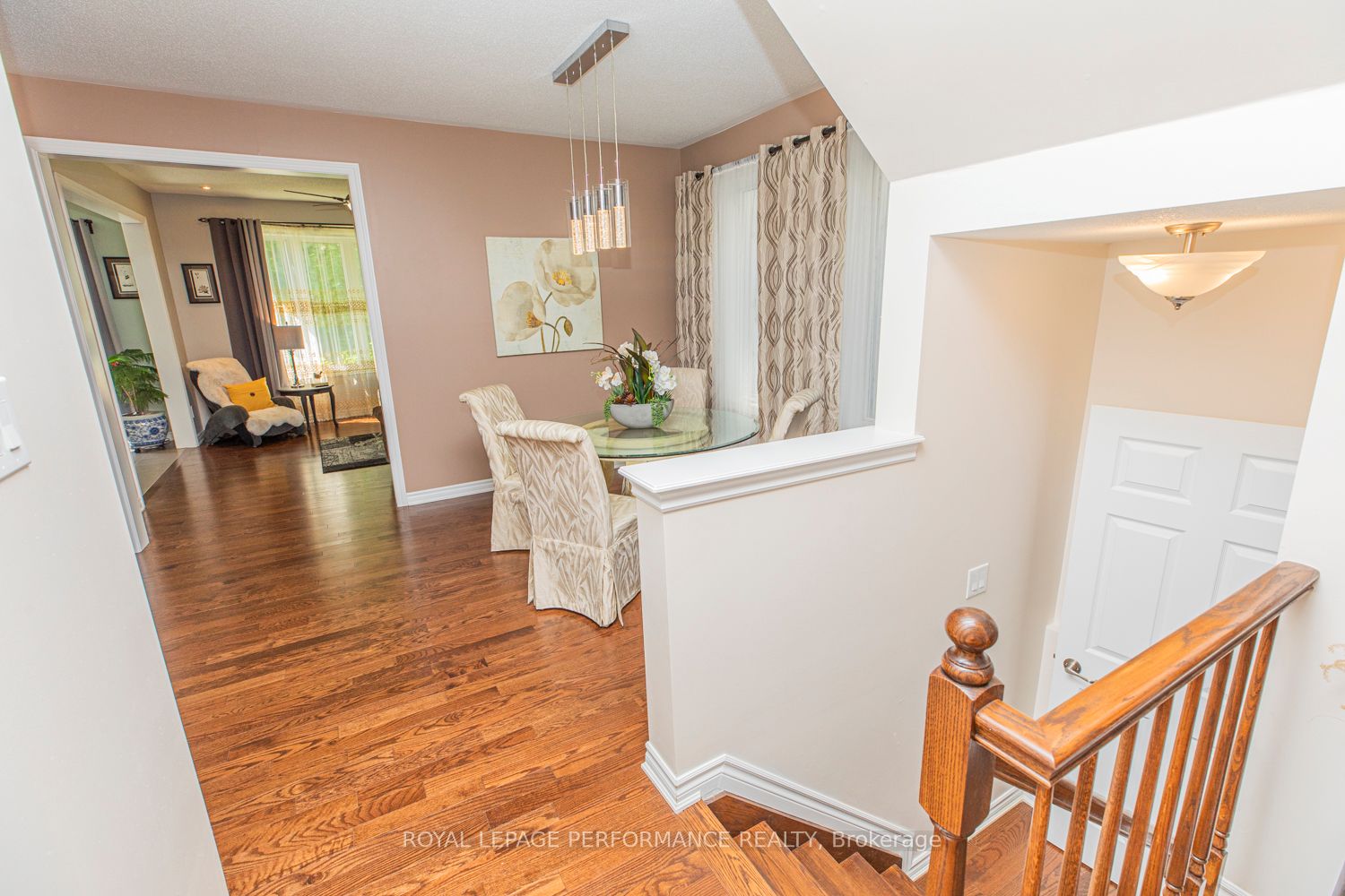30 Summitview Drive Property Photo 6