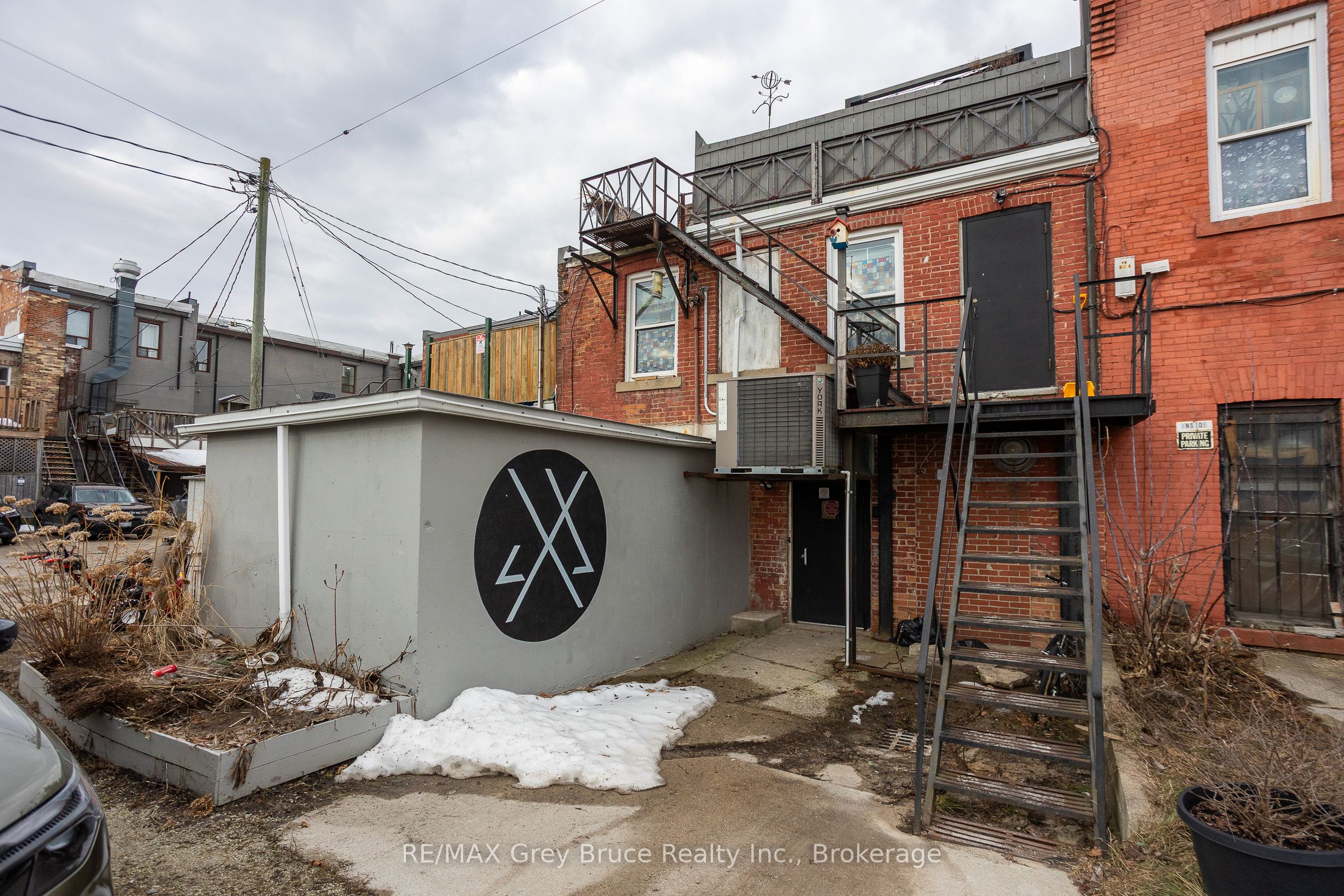 827 2nd Avenue E Property Photo 4