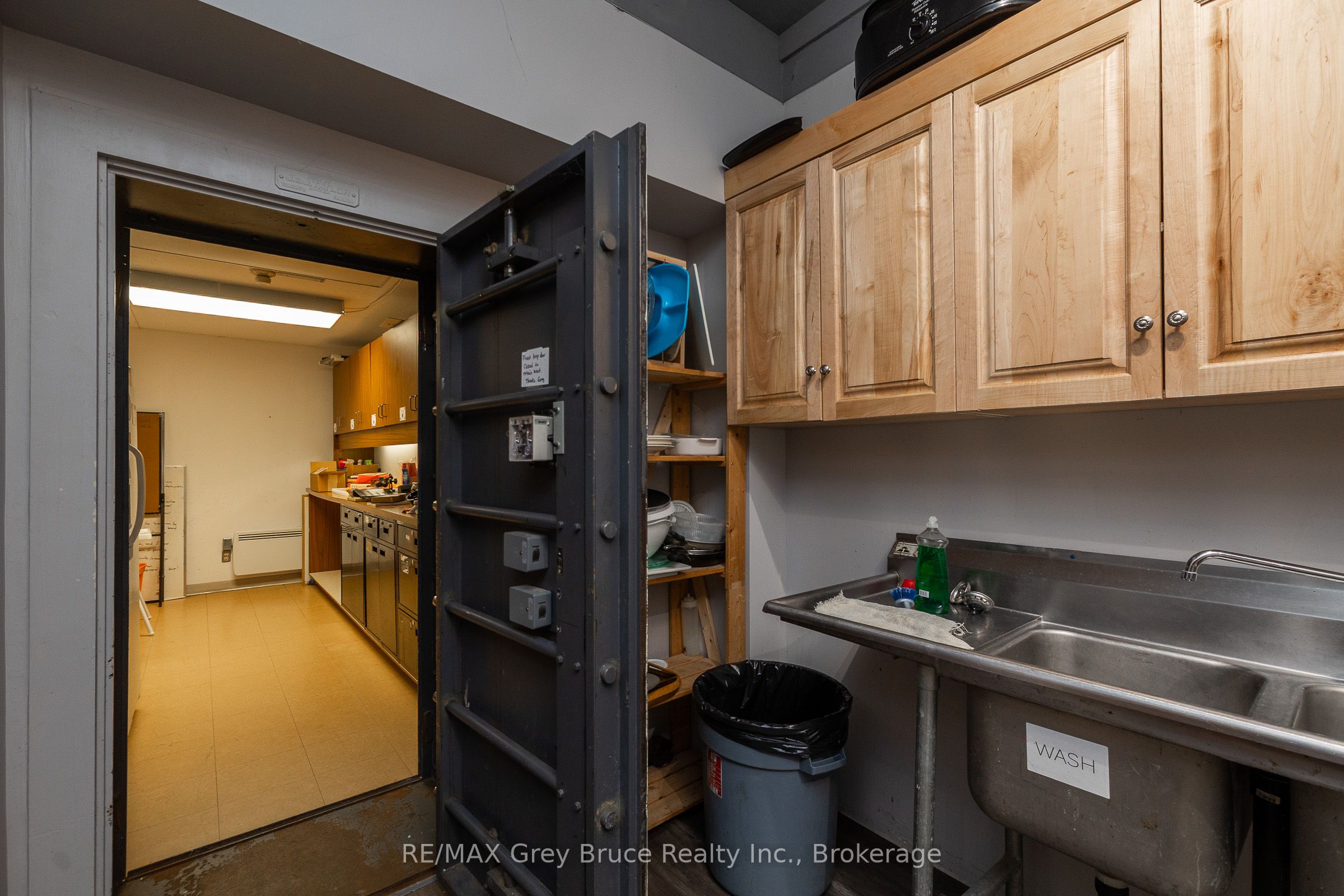 827 2nd Avenue E Property Photo 22