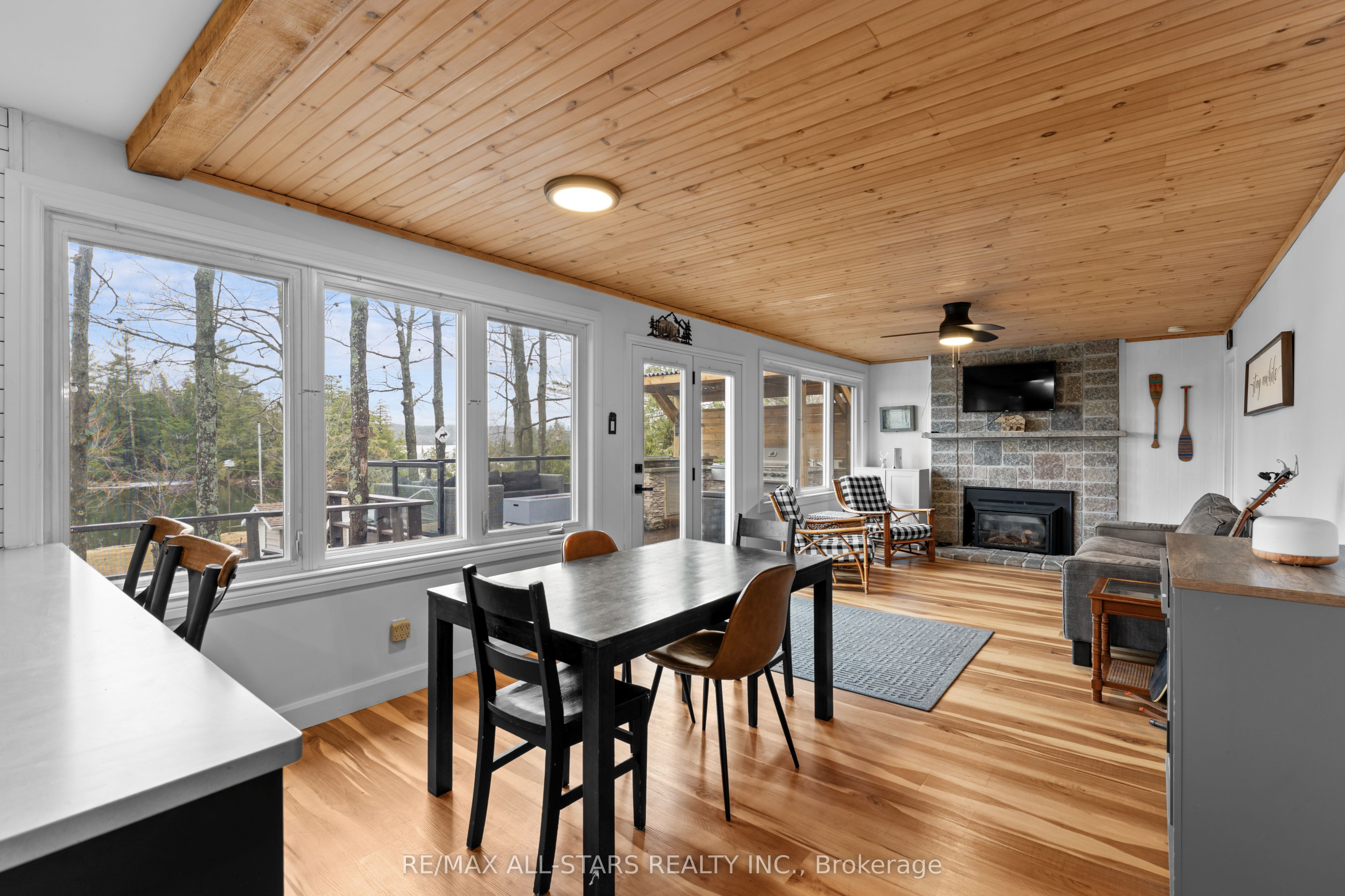 244 Deer Bay Reach Road S Property Photo 10