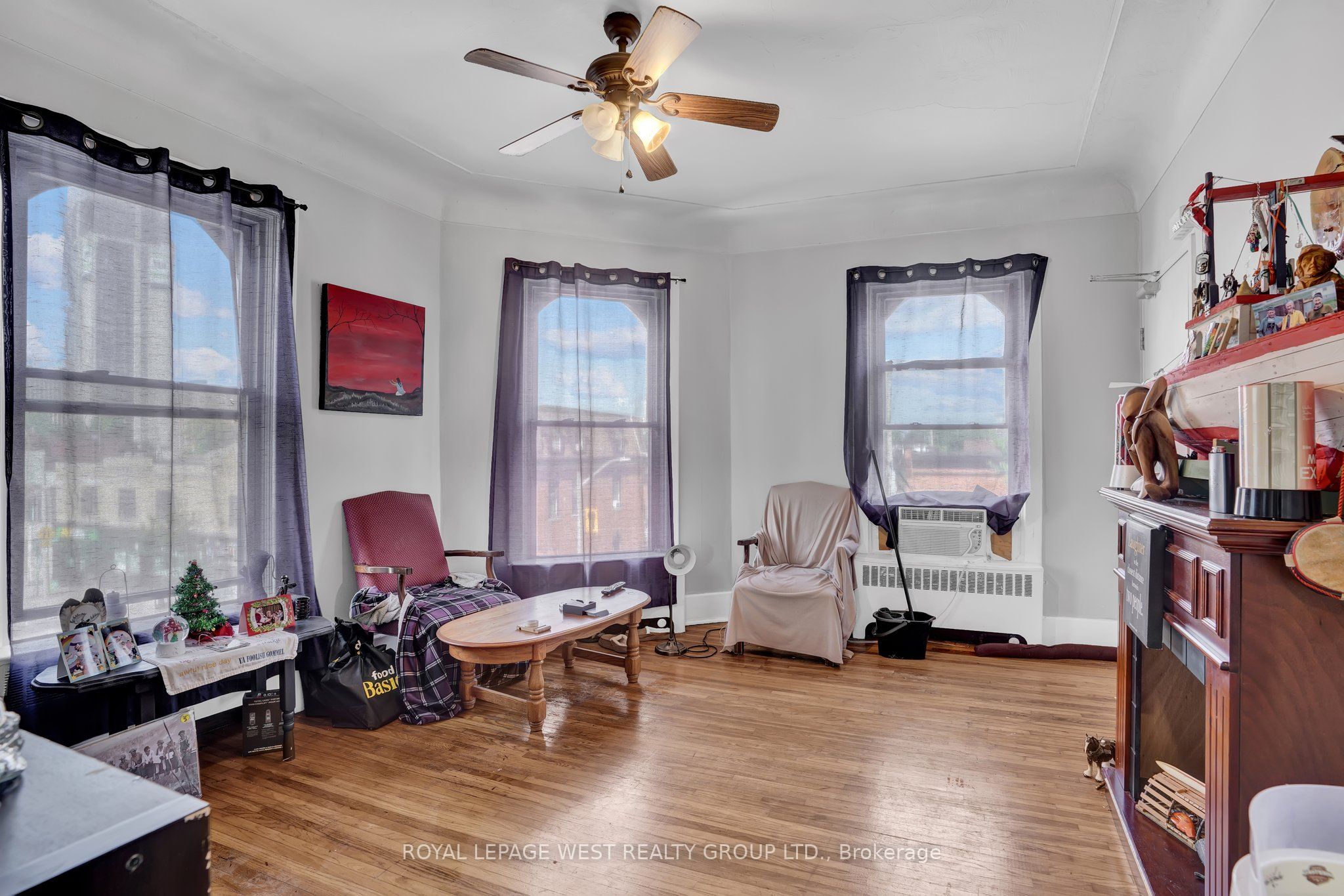 174 John Street S Property Photo 11