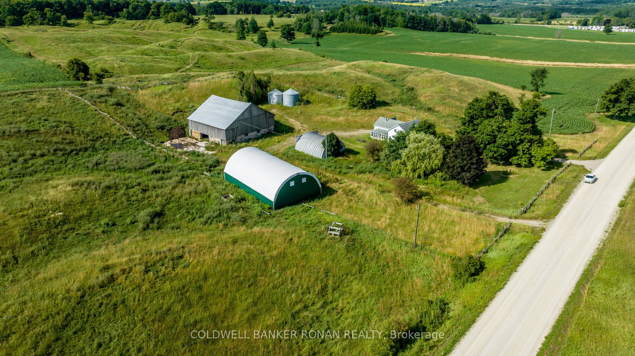 486356 30 Side Road Property Photo 2