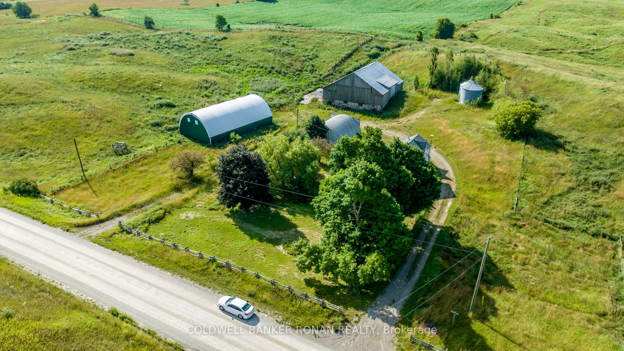 486356 30 Side Road Property Photo 5