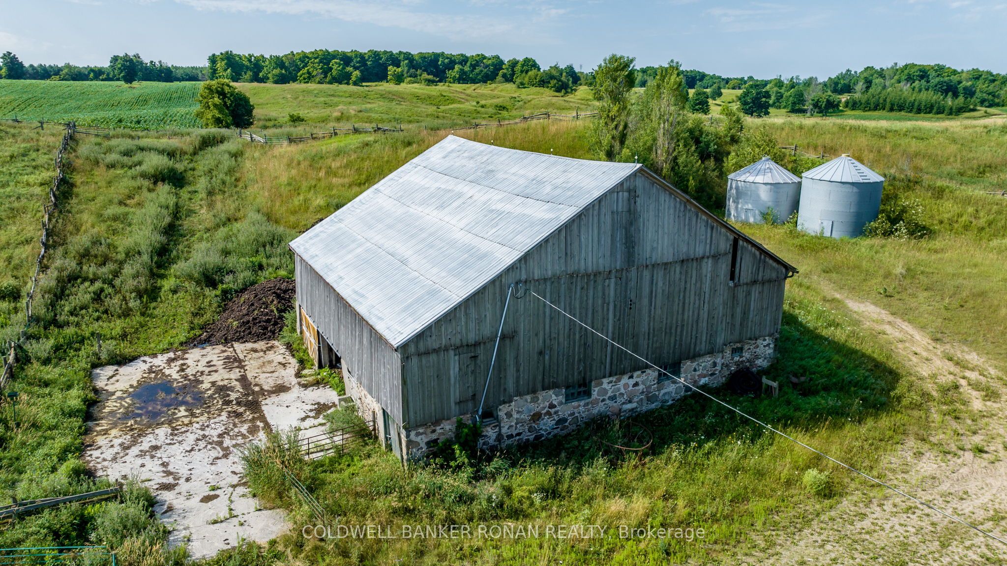 486356 30 Side Road Property Photo 13