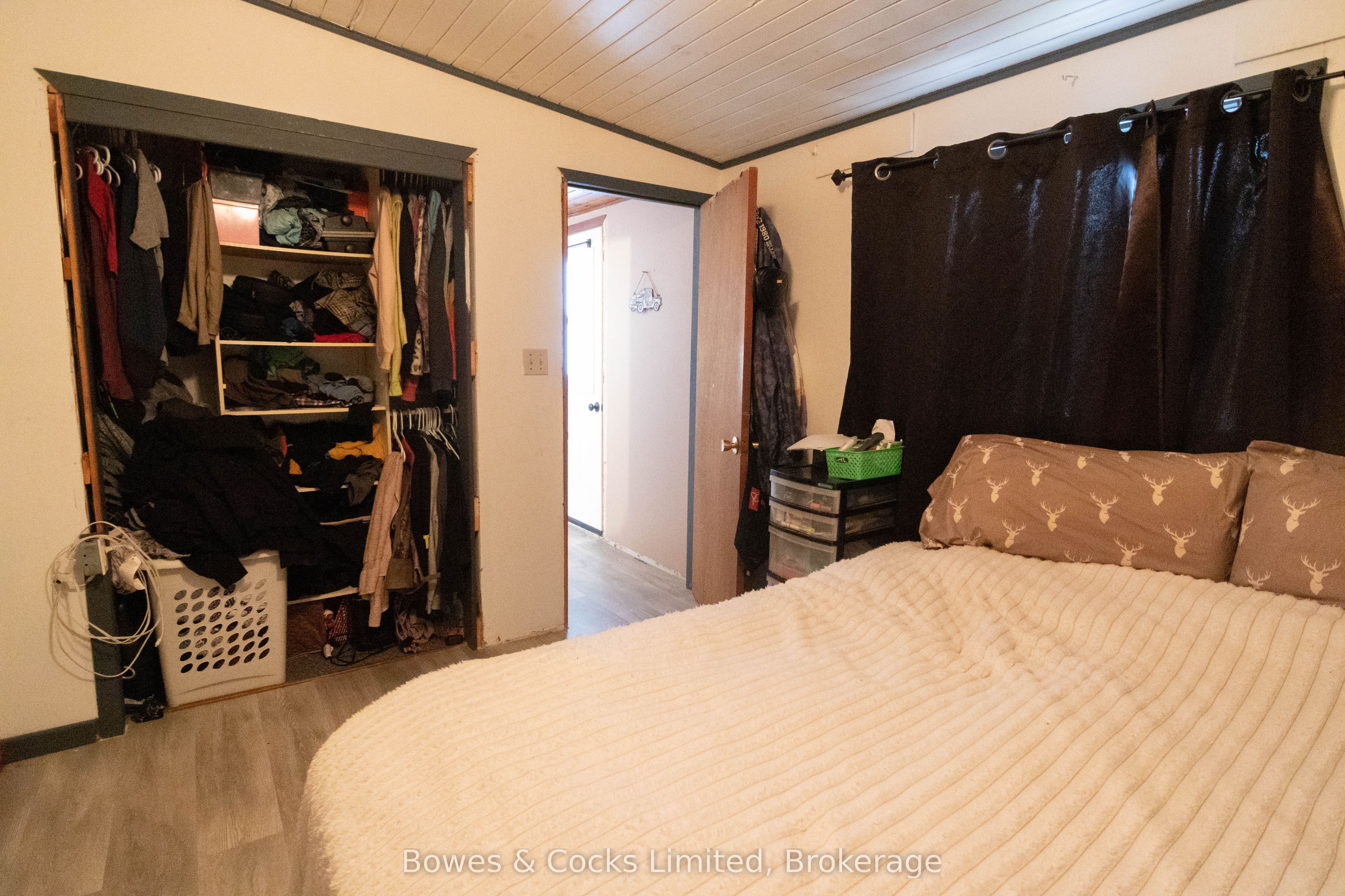 1046 Detlor Road Property Photo 17