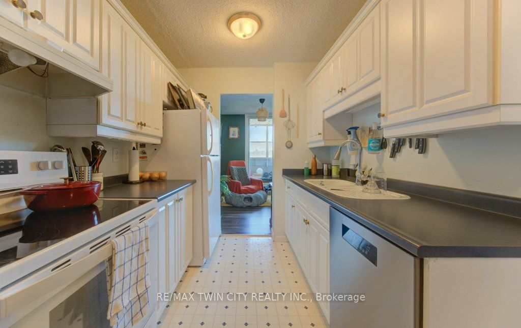 225 Harvard Place N 509 Property Photo 25