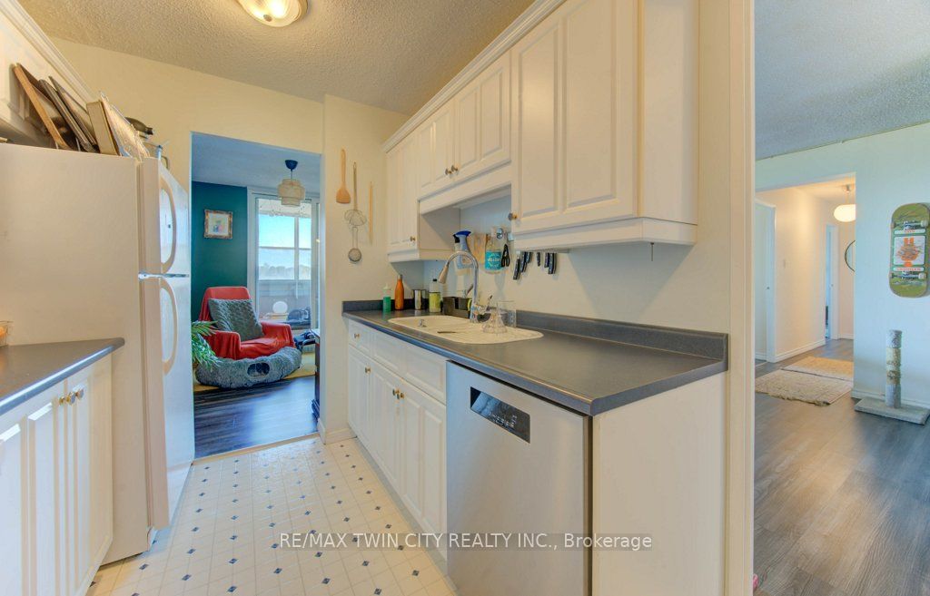 225 Harvard Place N 509 Property Photo 26
