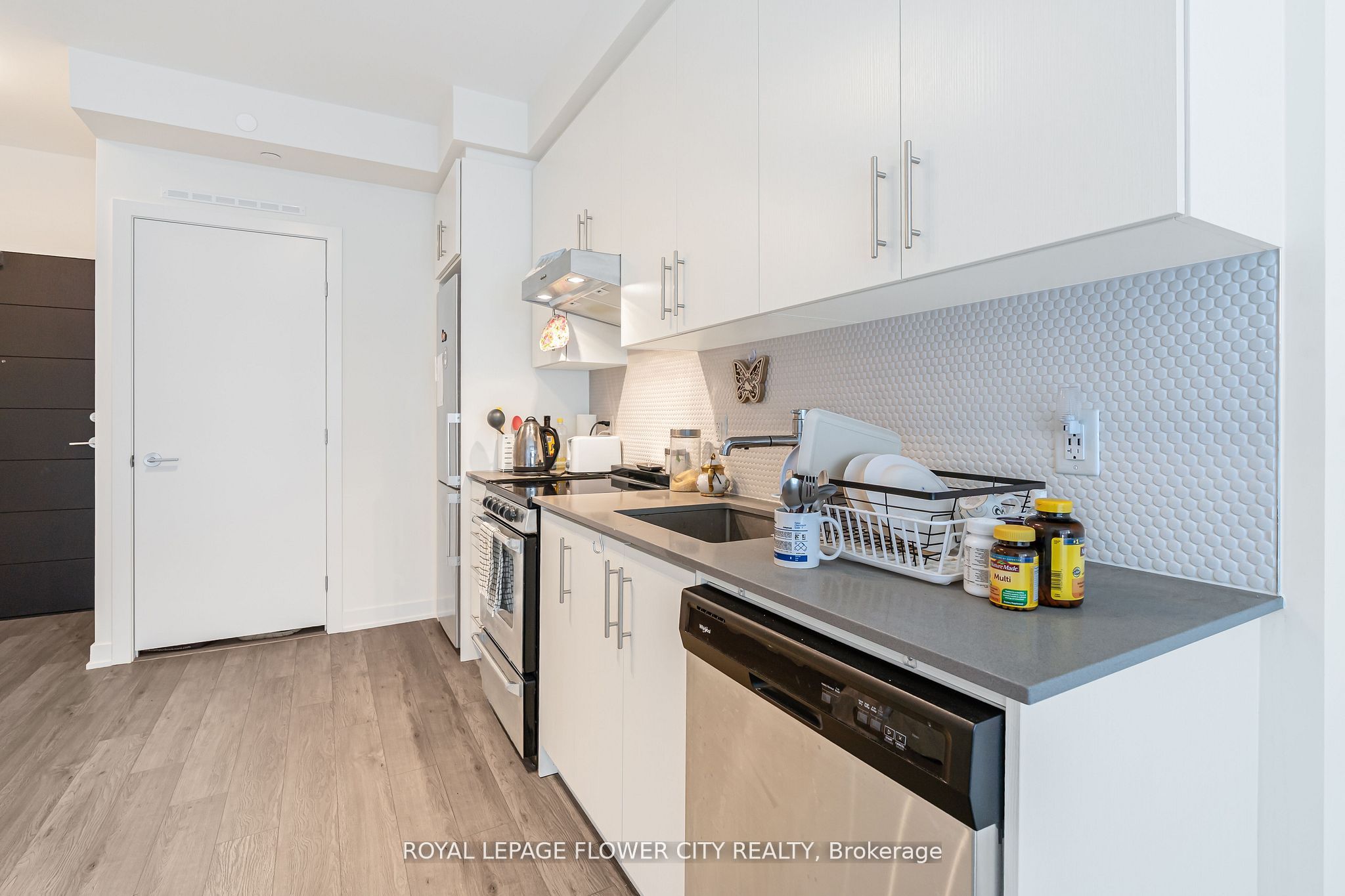 212 King William Street S 907 Property Photo 16