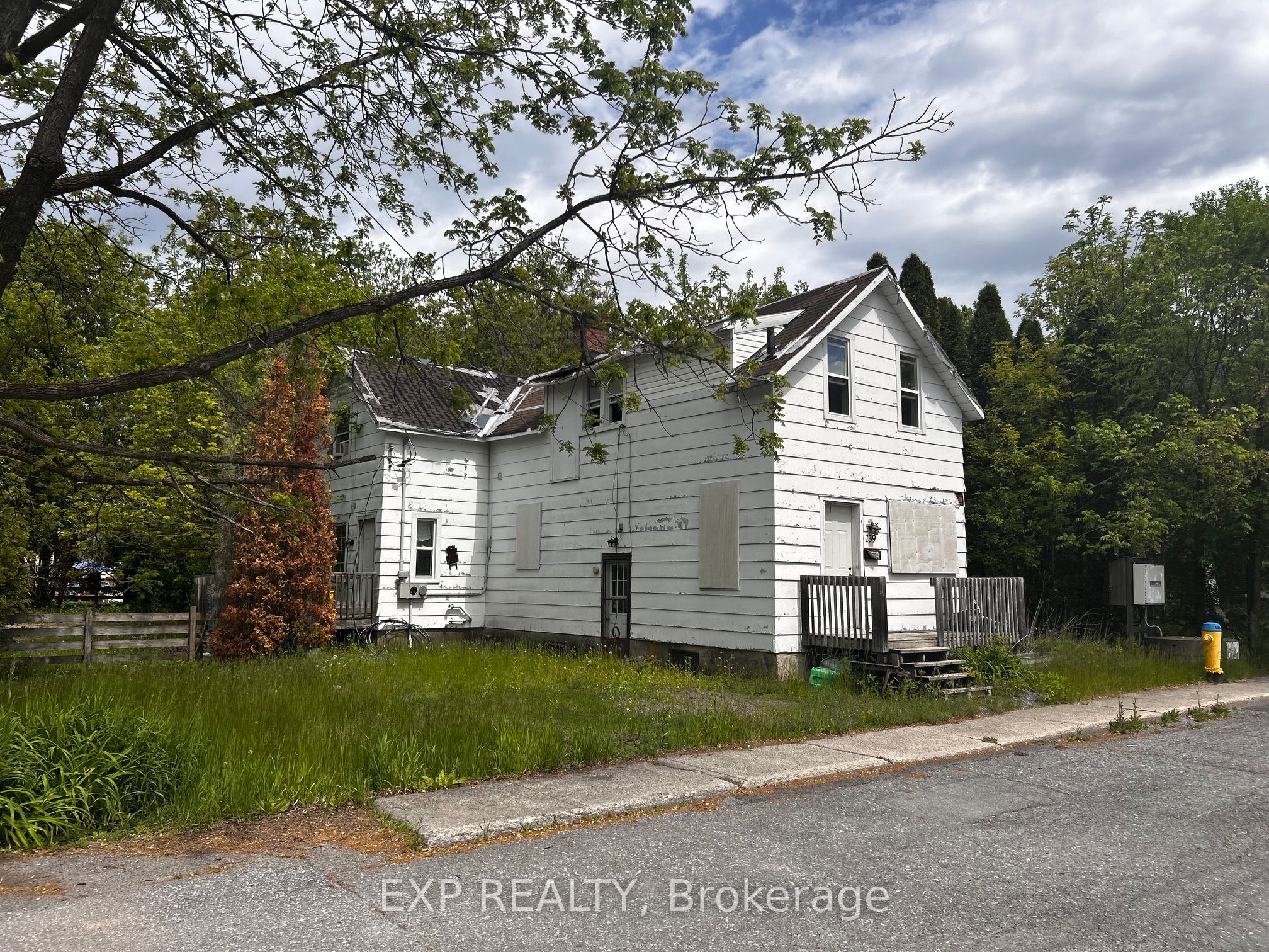 139 Charles Street Property Photo 2