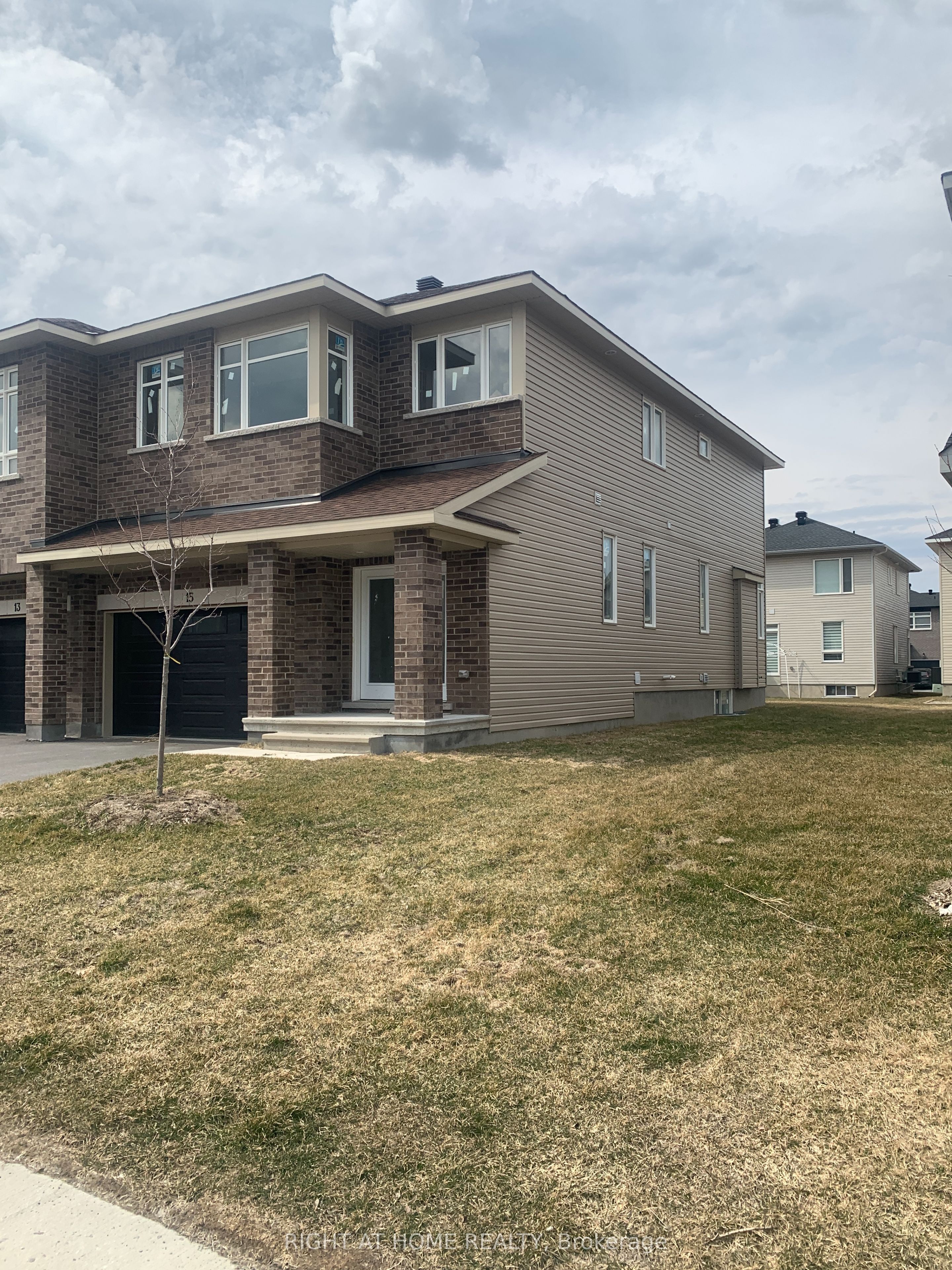 15 Wylie Way Property Photo 2