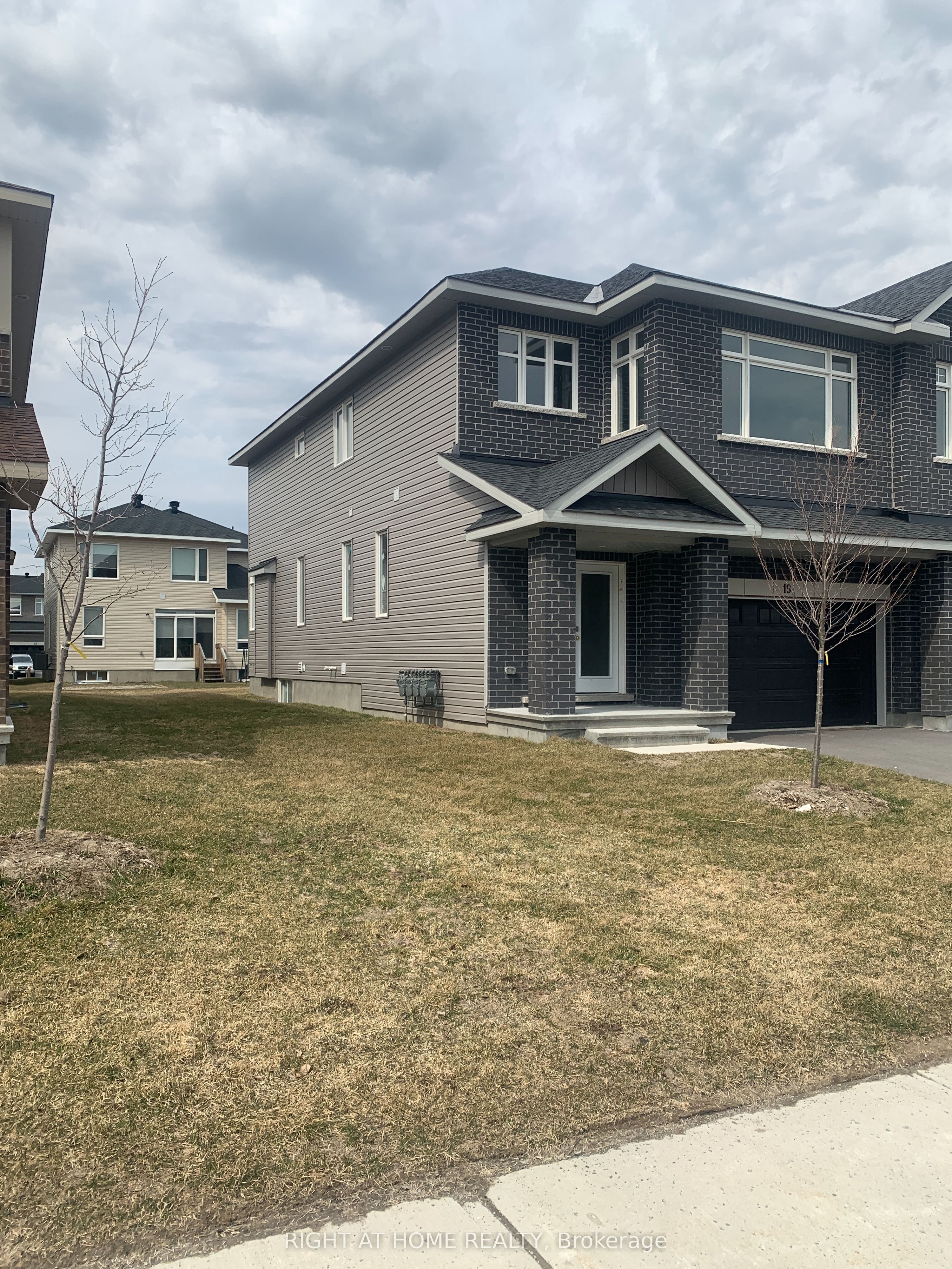19 Wylie Way Property Photo 2