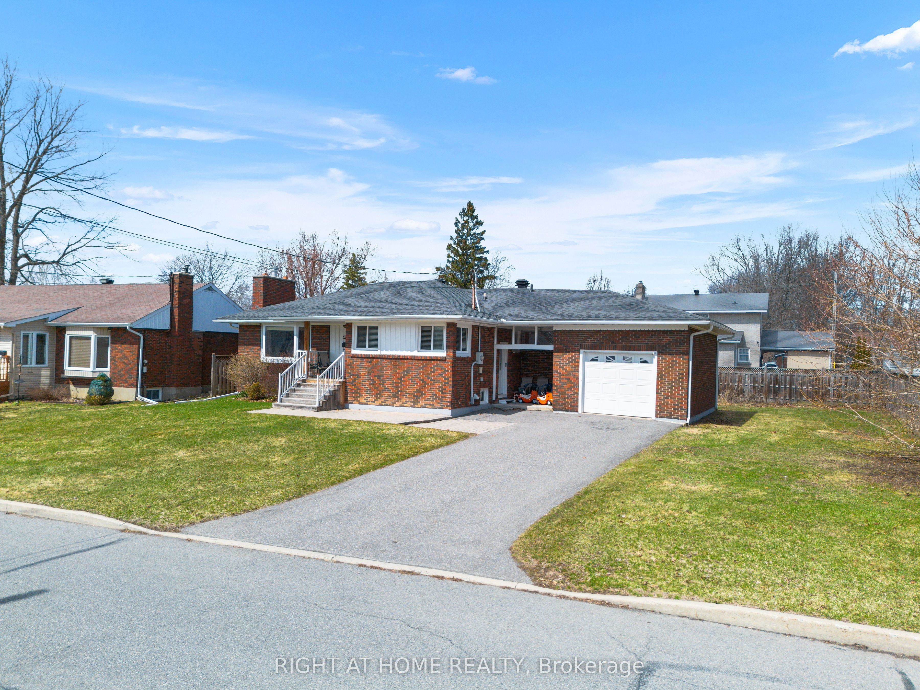 1307 Princess Street Property Photo 1