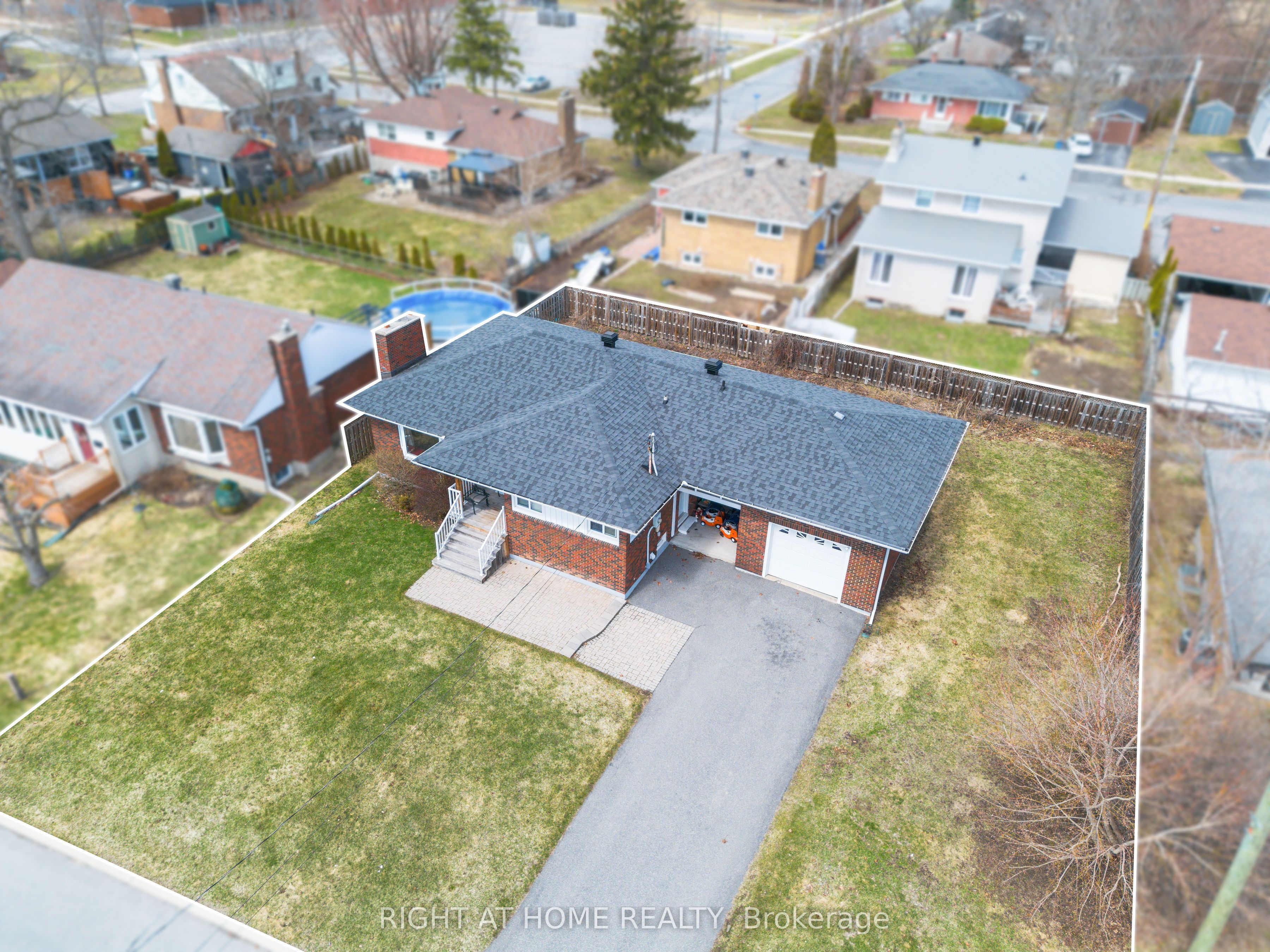 1307 Princess Street Property Photo 4