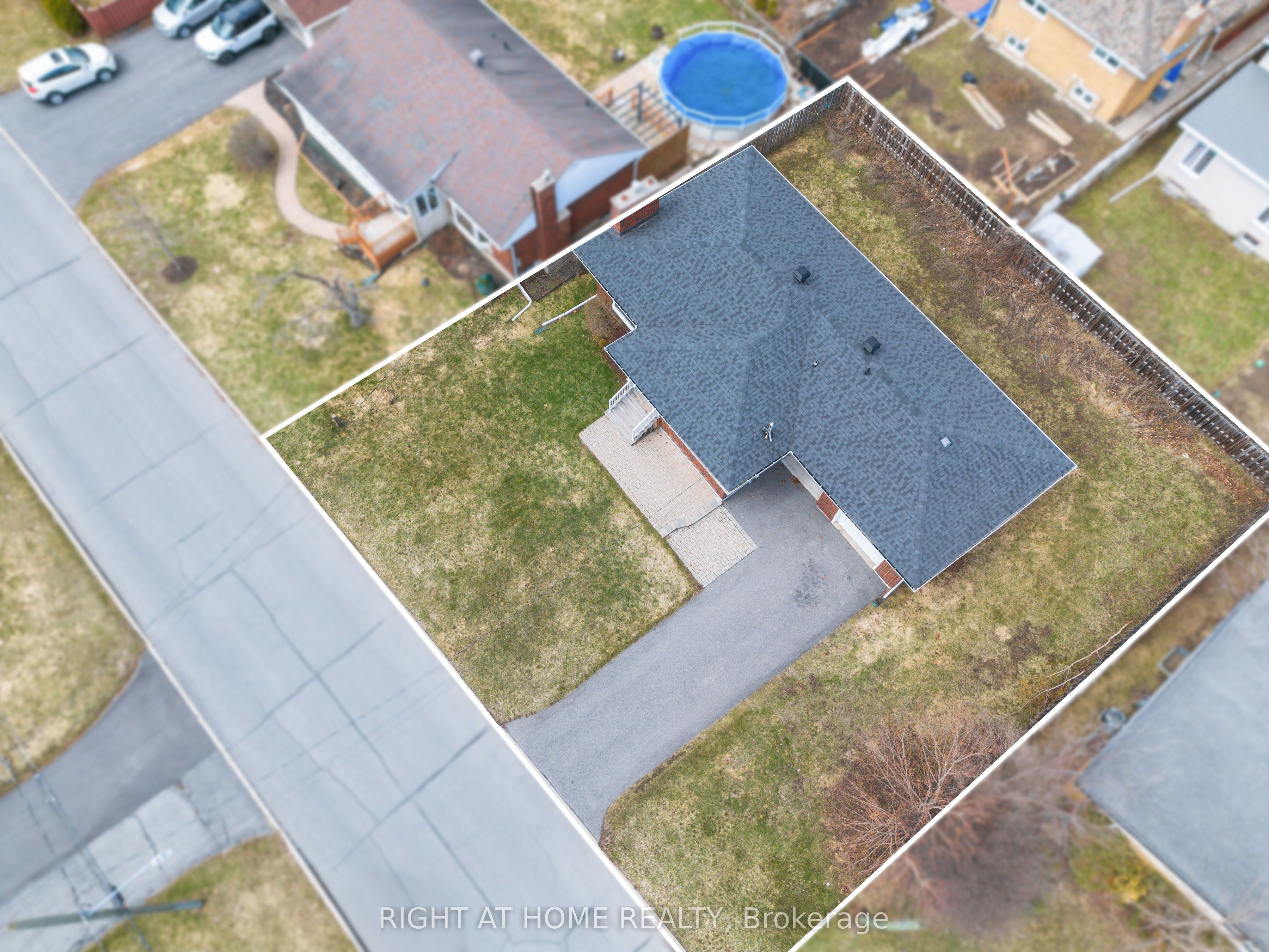 1307 Princess Street Property Photo 5