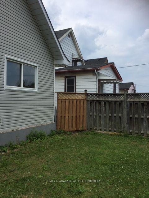 42 Vine Street Property Photo 26