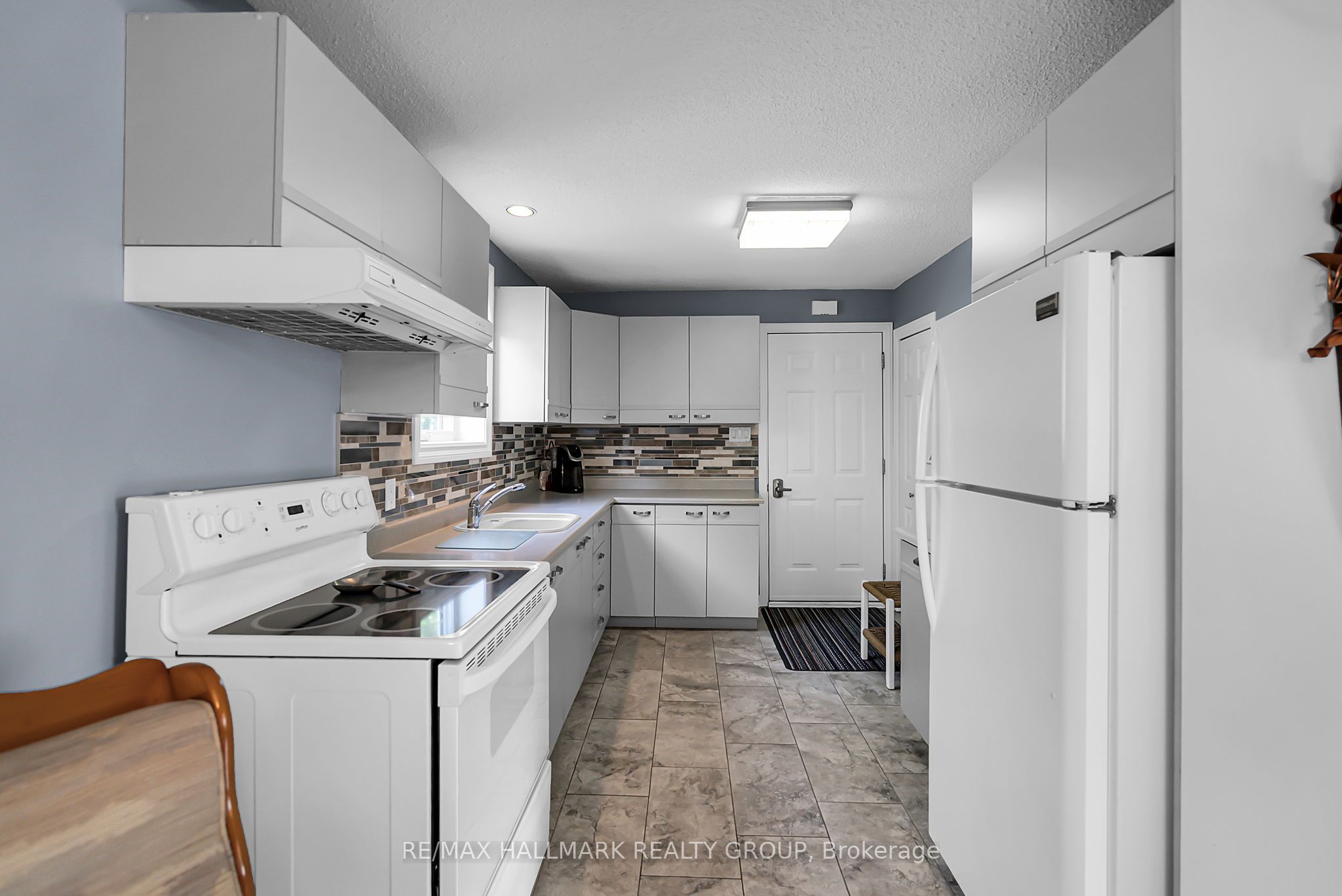 656 Ch Station Road Property Photo 4