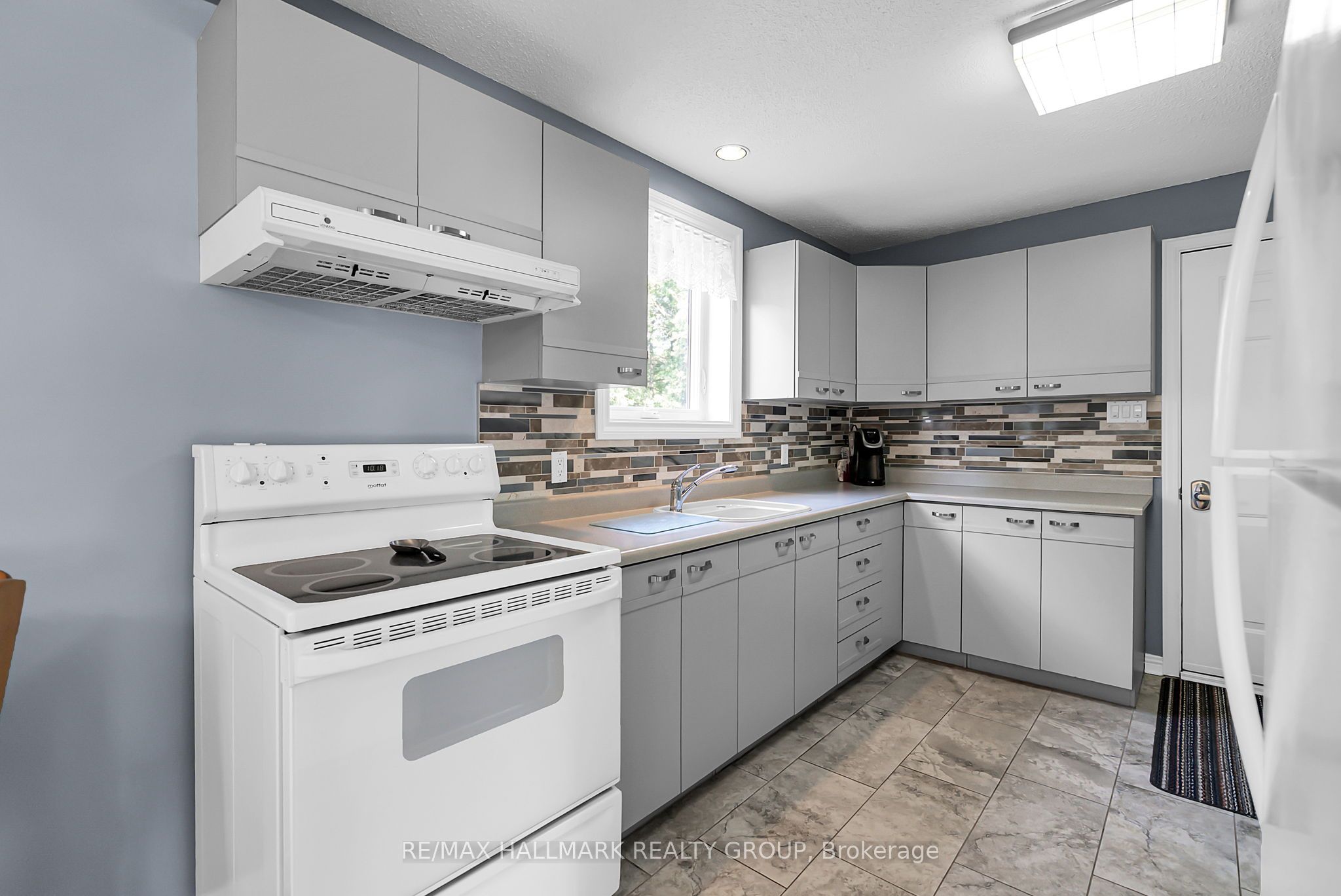 656 Ch Station Road Property Photo 5