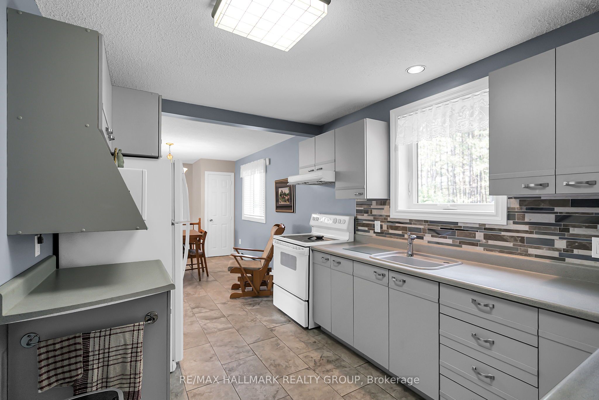 656 Ch Station Road Property Photo 6