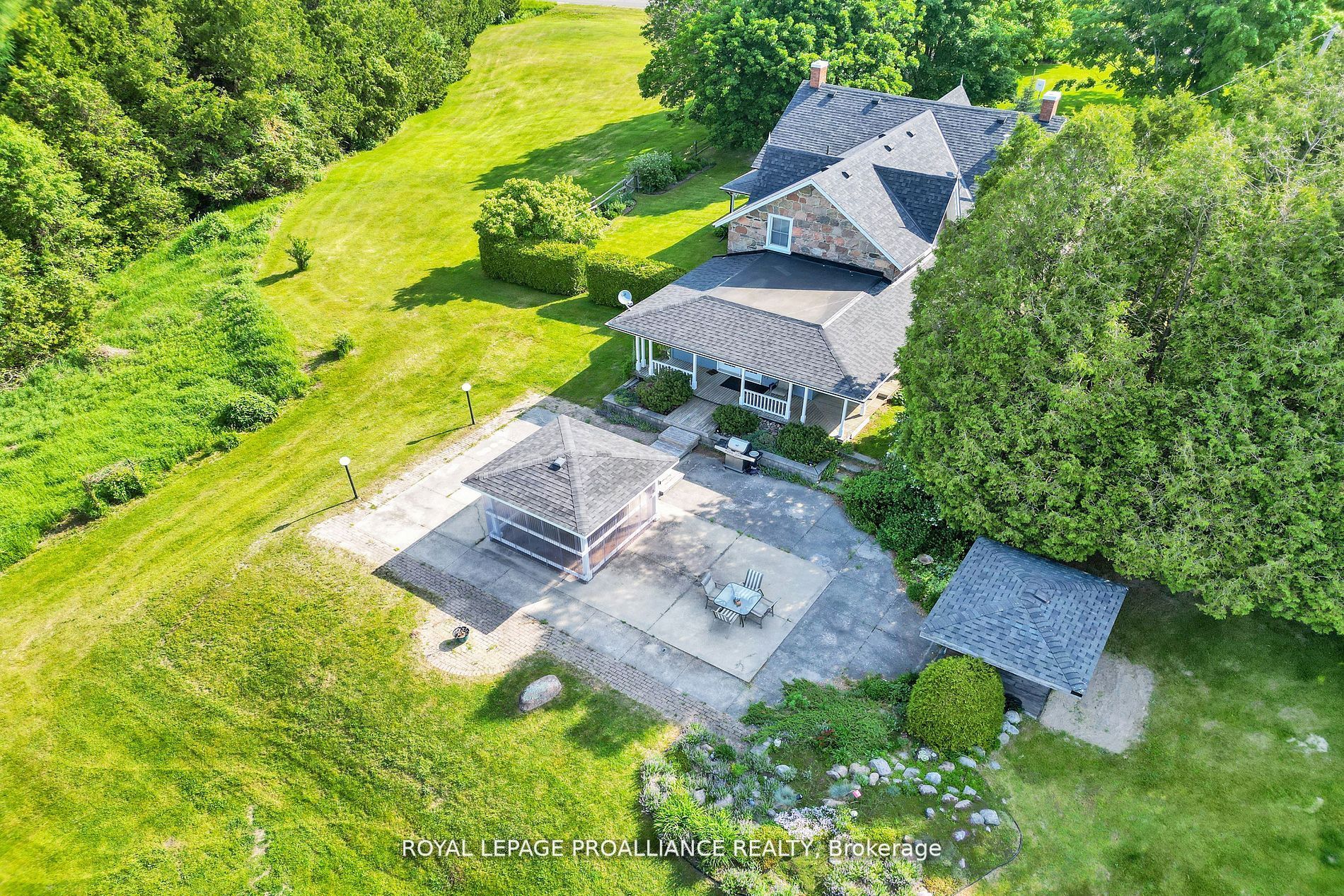 1338 Mcdonald Road Property Photo 4