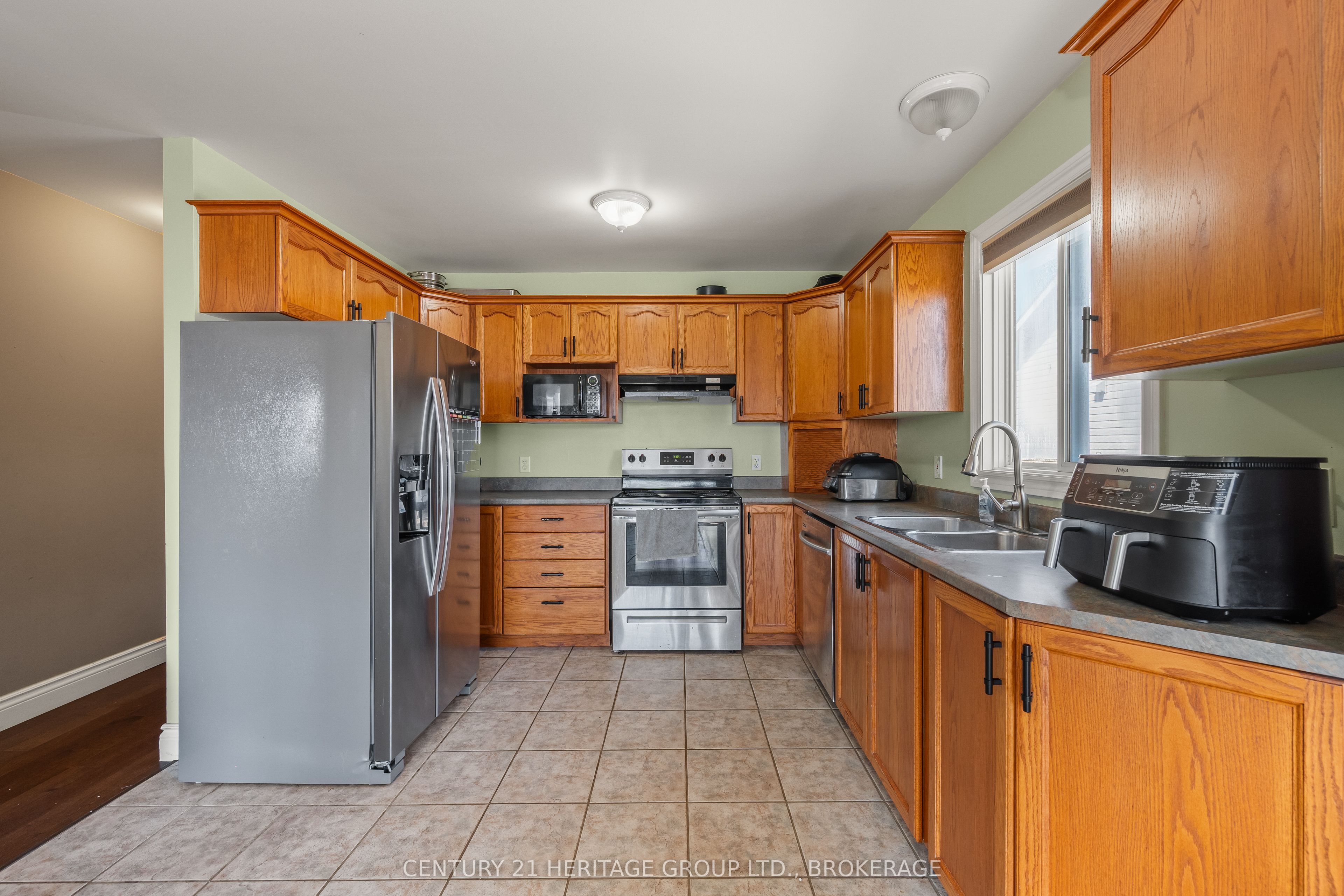 79 Speers Boulevard Property Photo 13