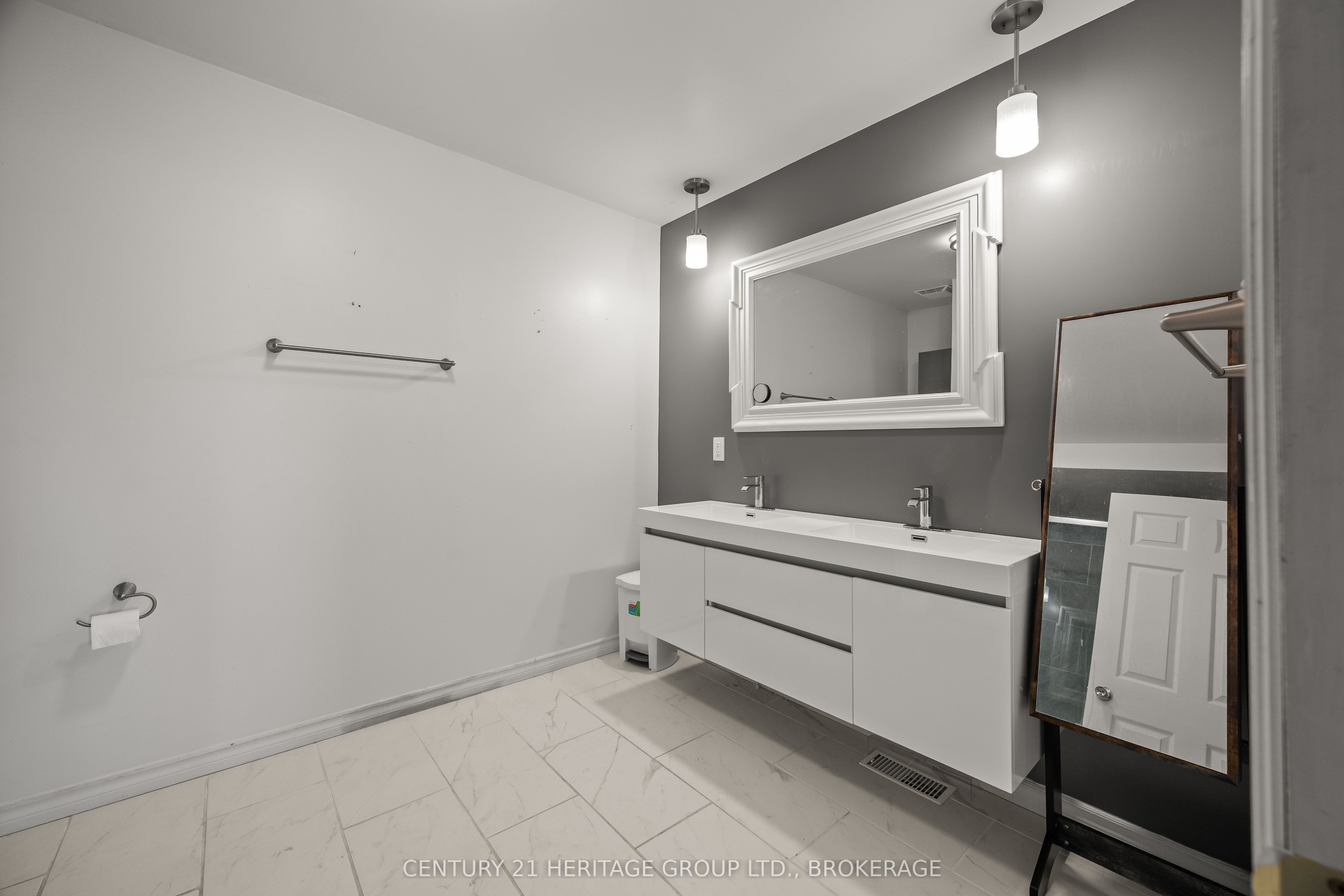 79 Speers Boulevard Property Photo 19