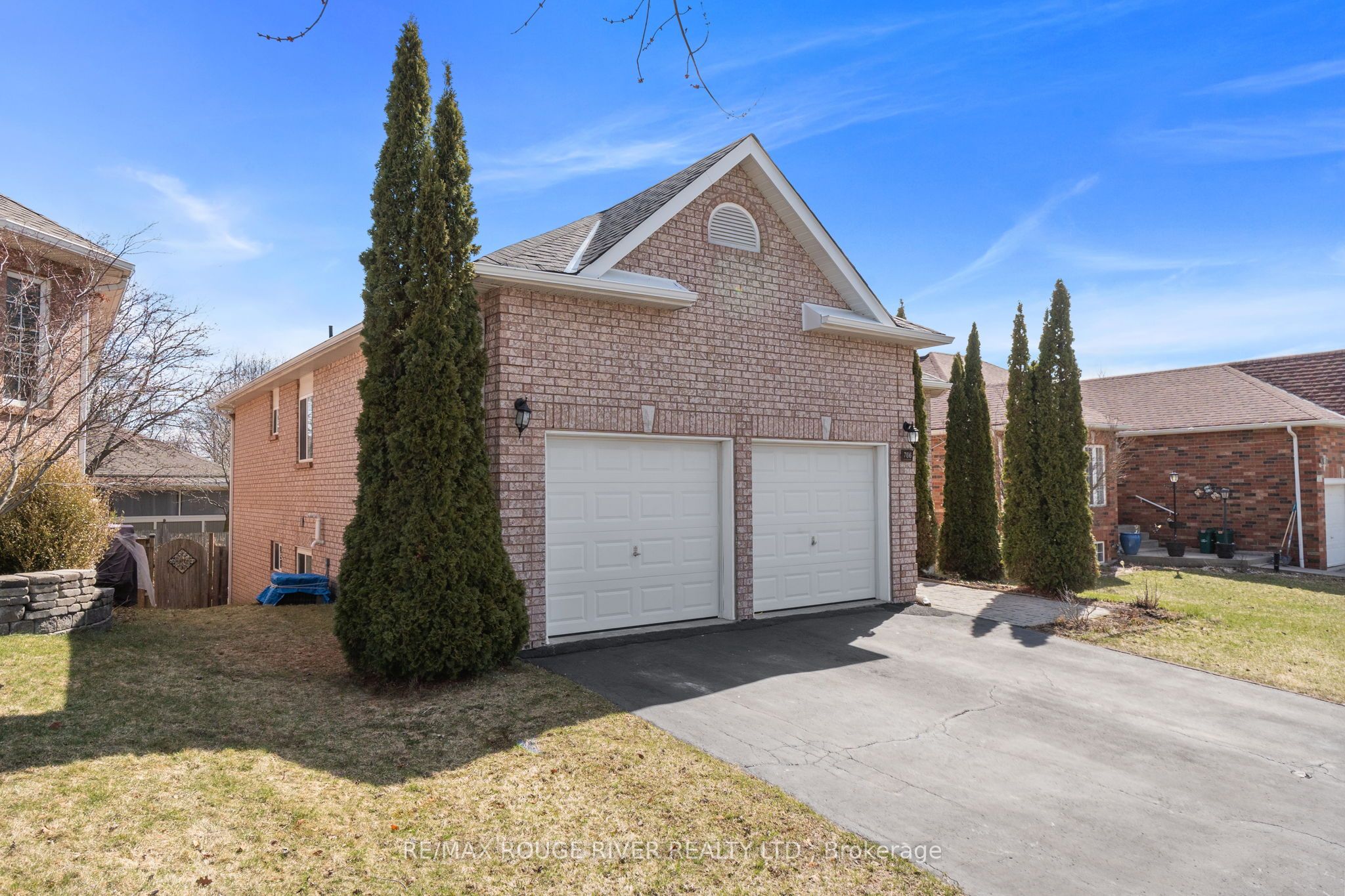 766 Munson Crescent Property Photo 2