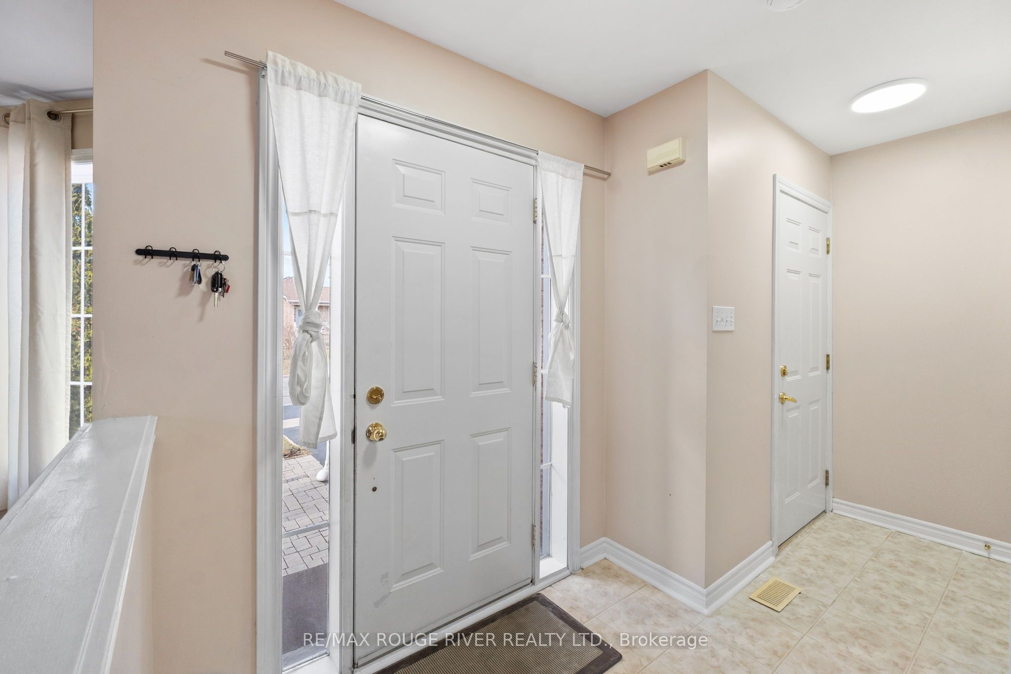766 Munson Crescent Property Photo 10