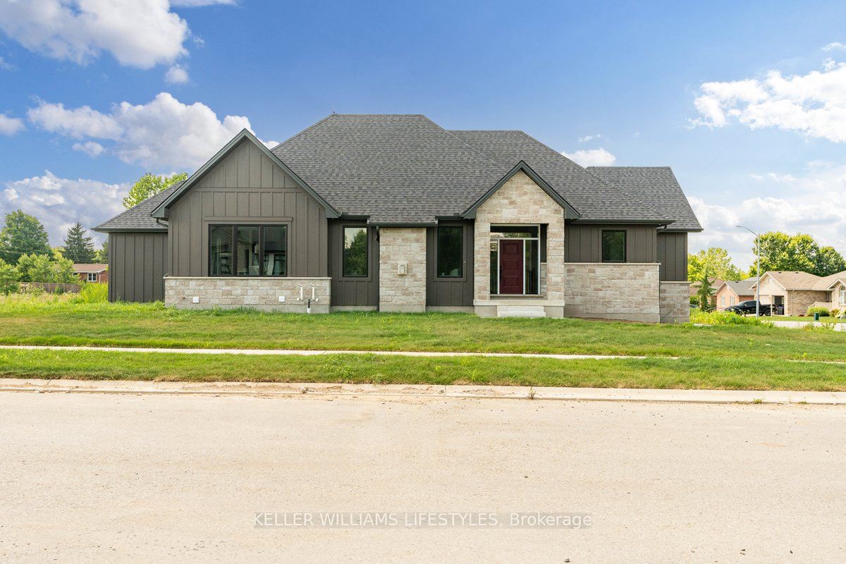 39 East Glen Drive Property Photo 2