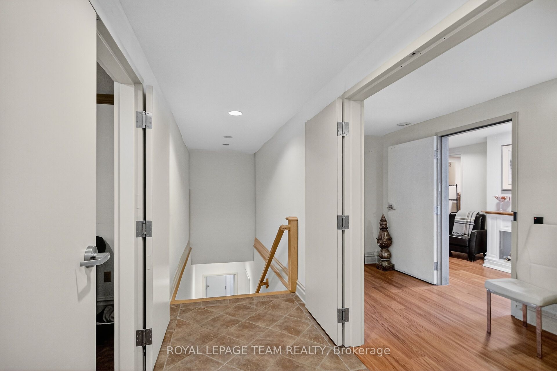 629 St Lawrence Street Property Photo 11