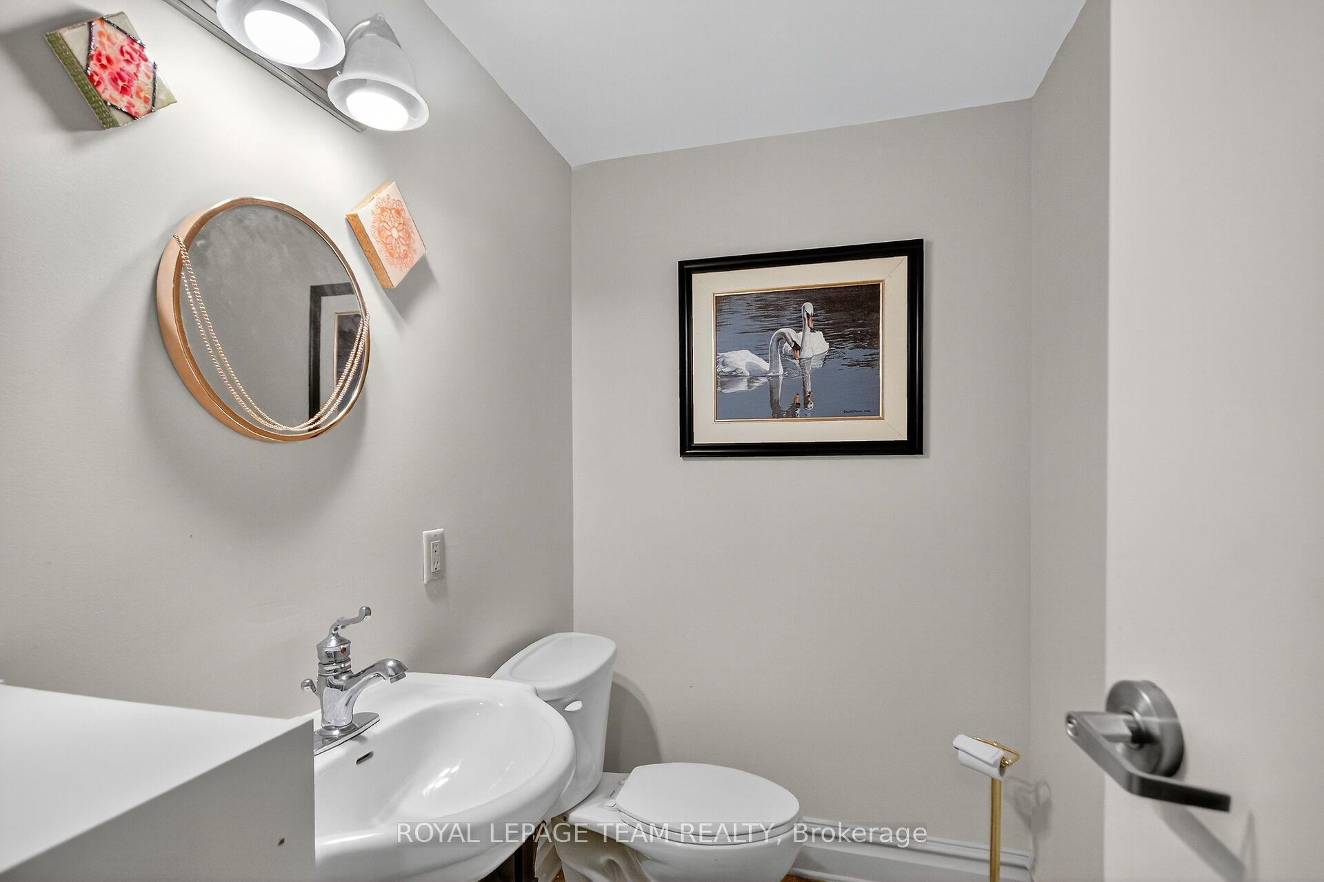 629 St Lawrence Street Property Photo 12