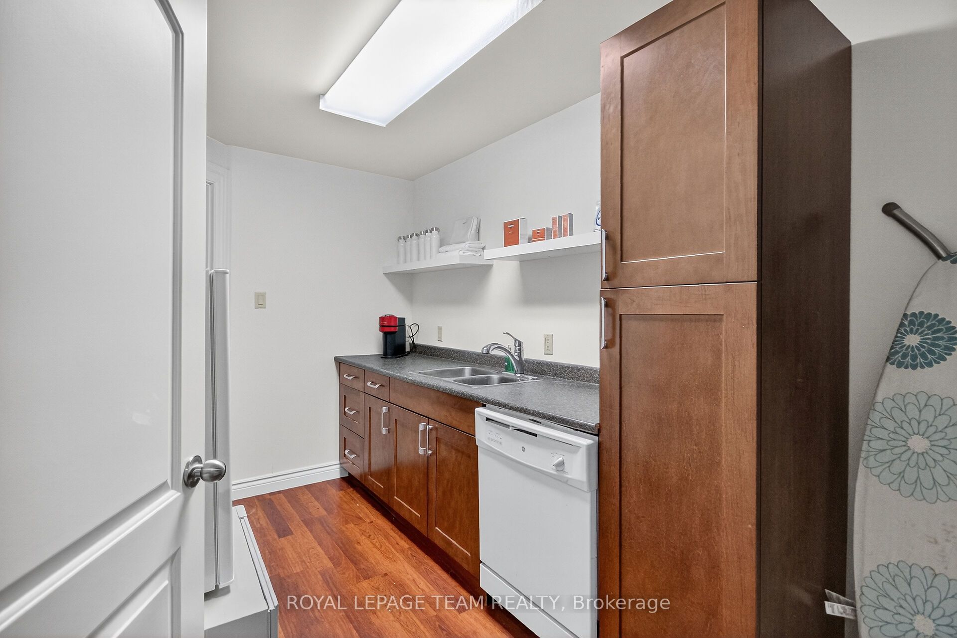 629 St Lawrence Street Property Photo 17