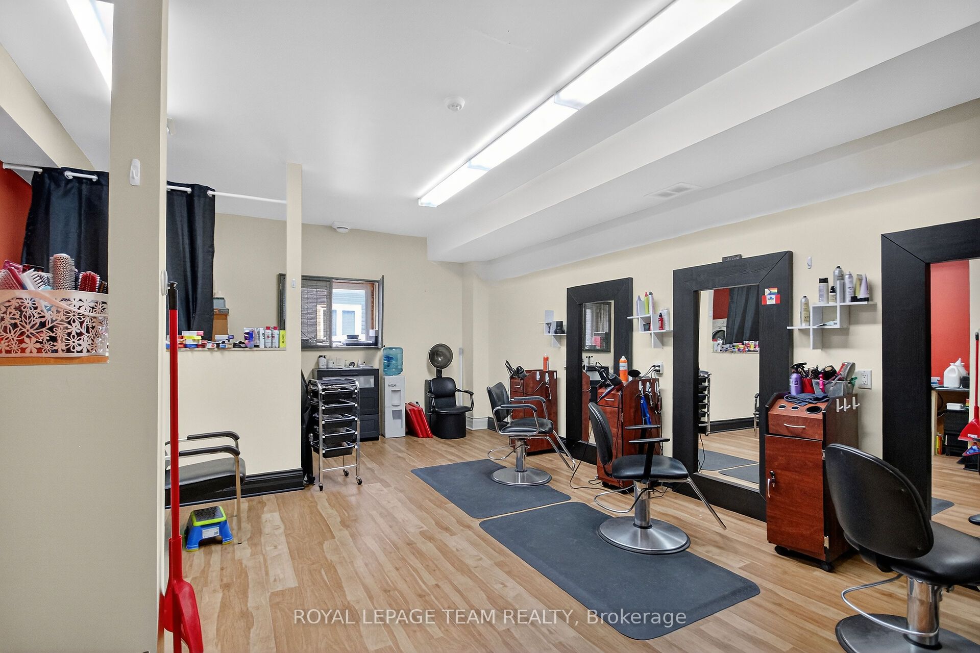 629 St Lawrence Street Property Photo 25