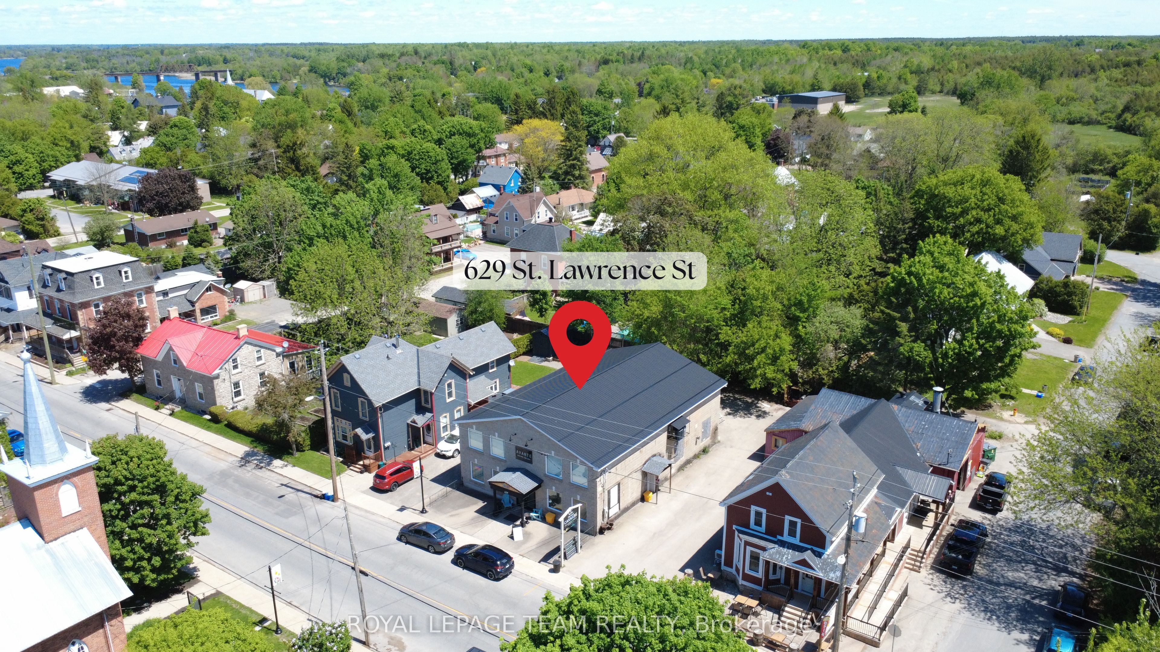 629 St Lawrence Street Property Photo 27
