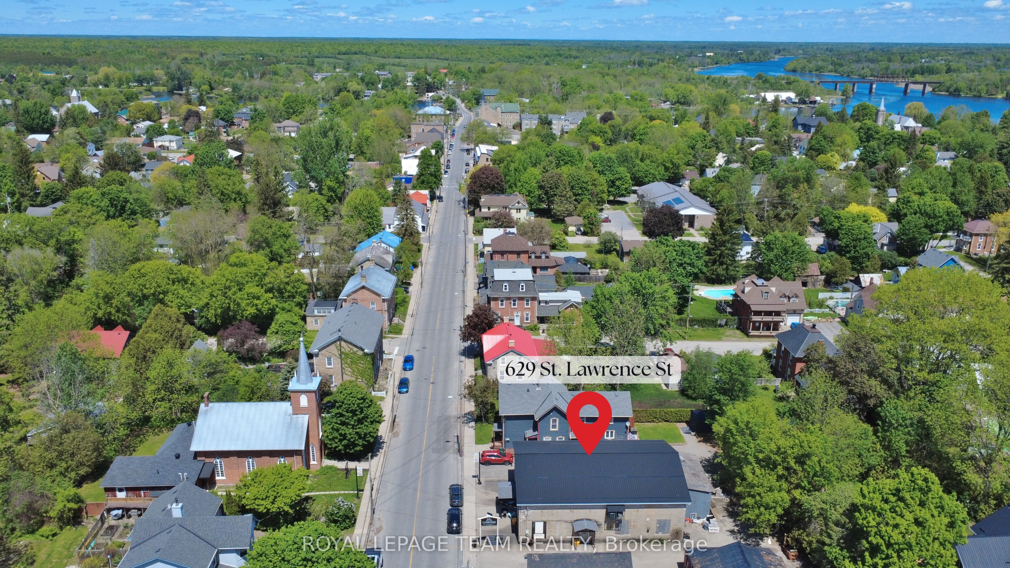 629 St Lawrence Street Property Photo 36