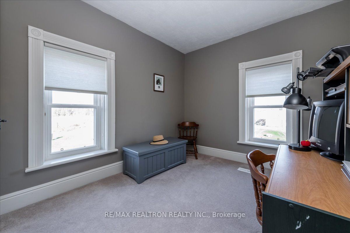 236787 13 Grey Road Property Photo 17