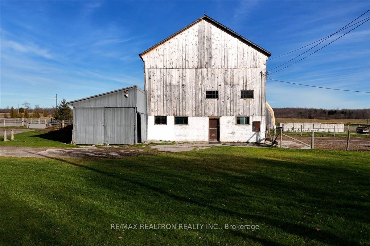 236787 13 Grey Road Property Photo 25