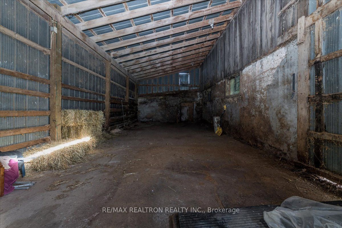 236787 13 Grey Road Property Photo 26