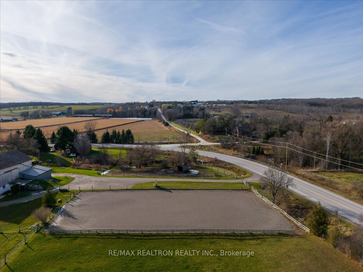 236787 13 Grey Road Property Photo 43