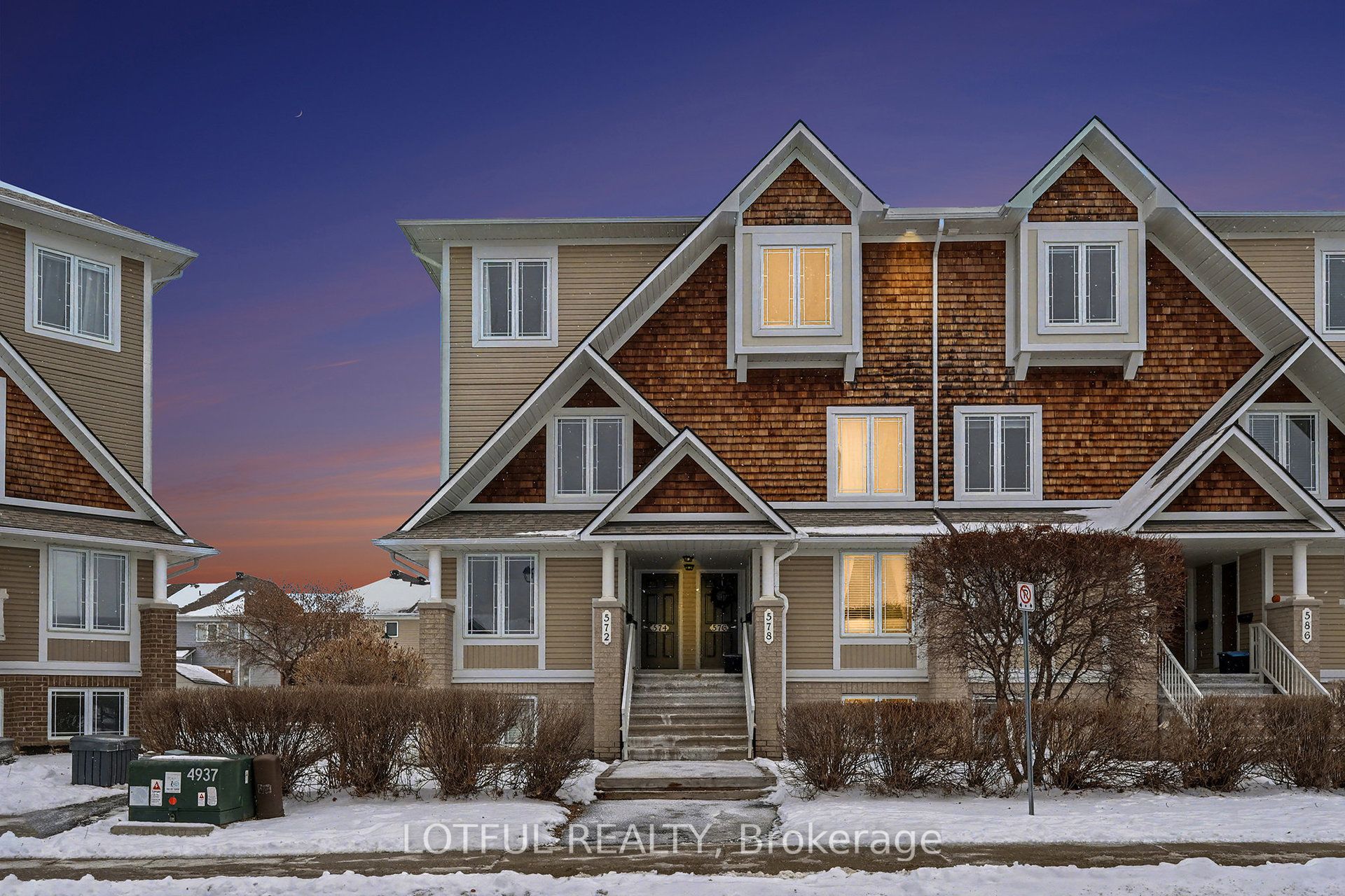 576 Lakeridge Drive Property Photo 1