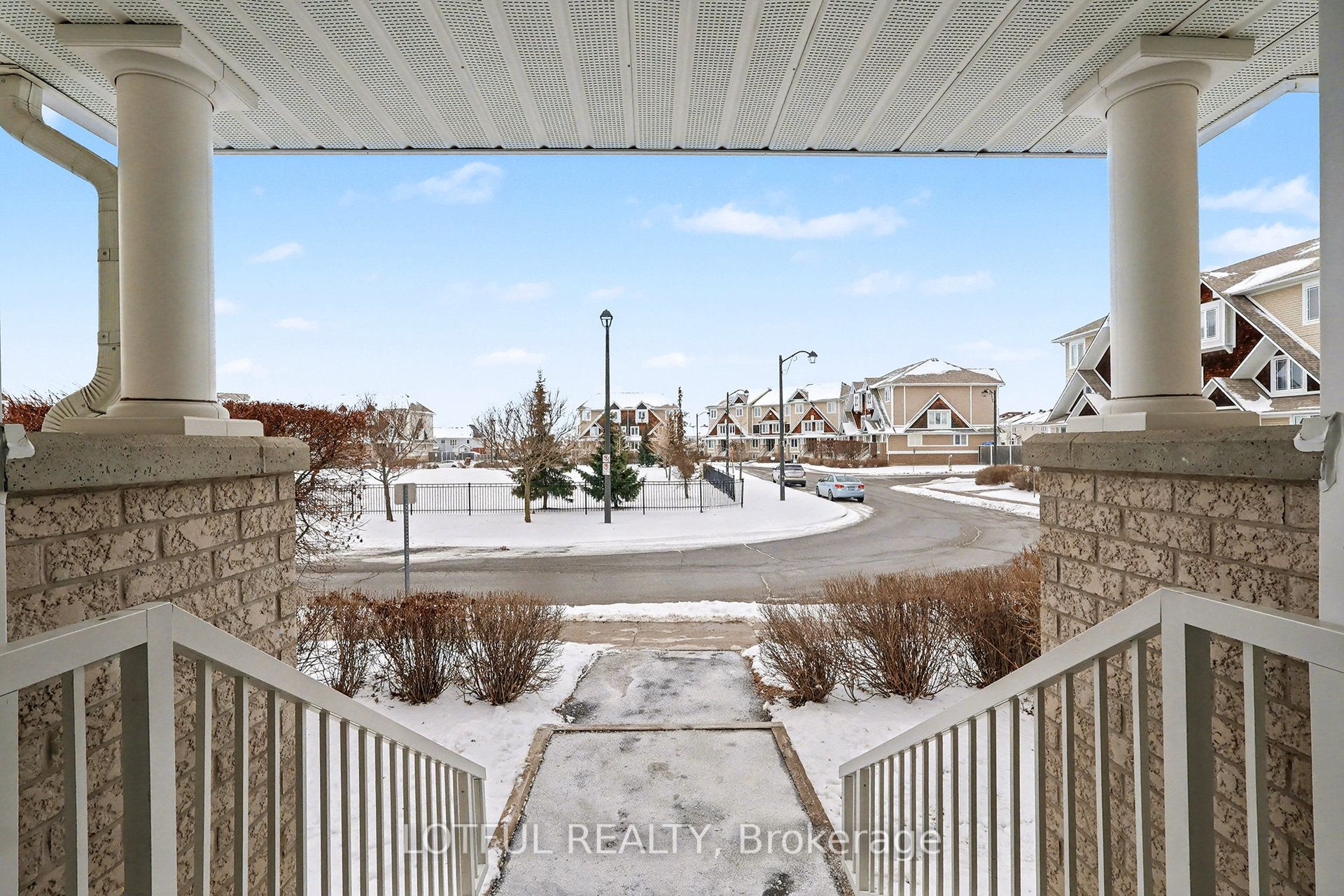 576 Lakeridge Drive Property Photo 4